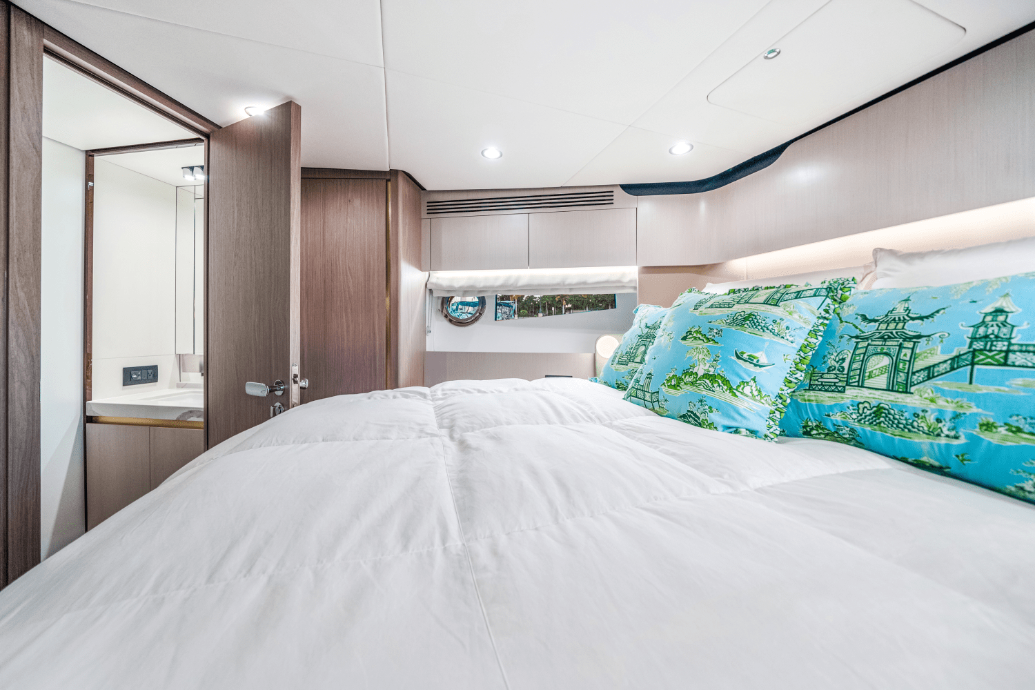 Slide: The Image of Azimut 60 FLYBRIDGE 2021 - 14