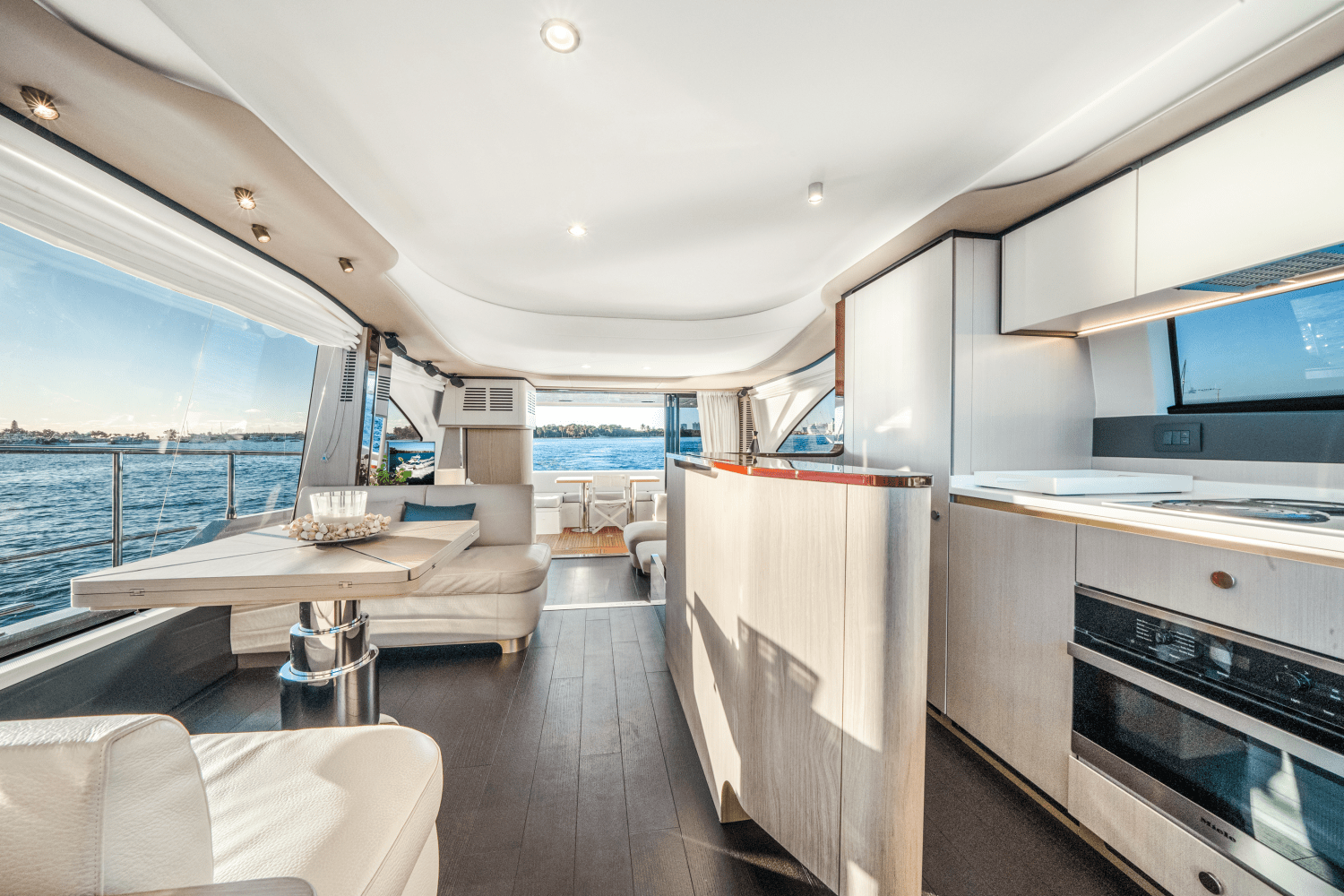 Slide: The Image of Azimut 60 FLYBRIDGE 2021 - 38