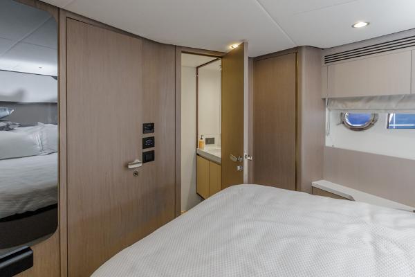 Slide: The Image of Azimut 60 Flybridge 2021 - 50