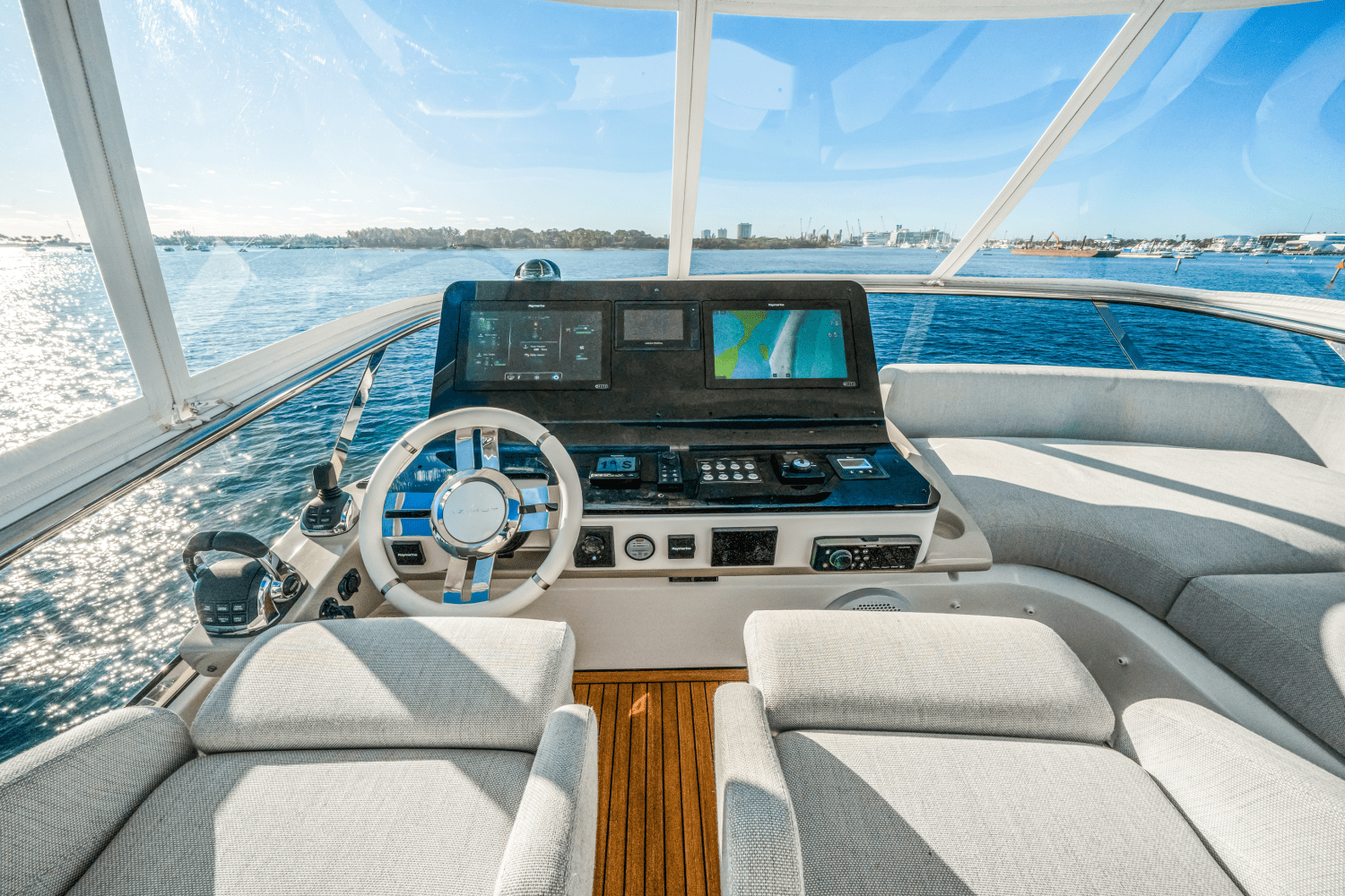 Slide: The Image of Azimut 60 FLYBRIDGE 2021 - 56