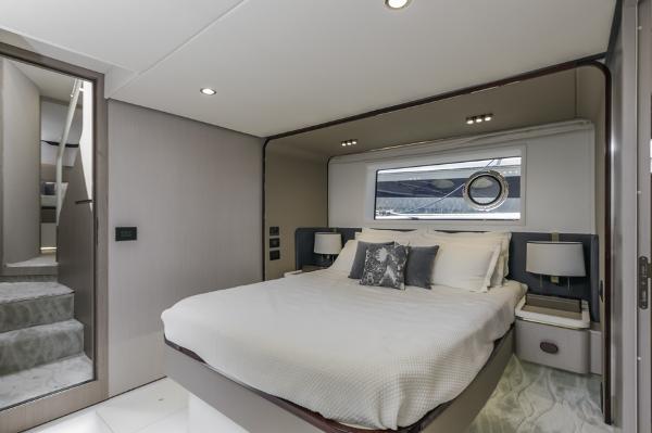 Slide: The Image of Azimut 60 Flybridge 2021 - 57