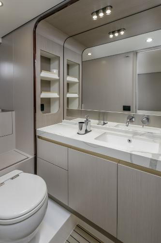 Slide: The Image of Azimut 60 Flybridge 2021 - 59