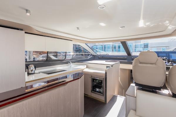 Slide: The Image of Azimut 60 Flybridge 2021 - 65
