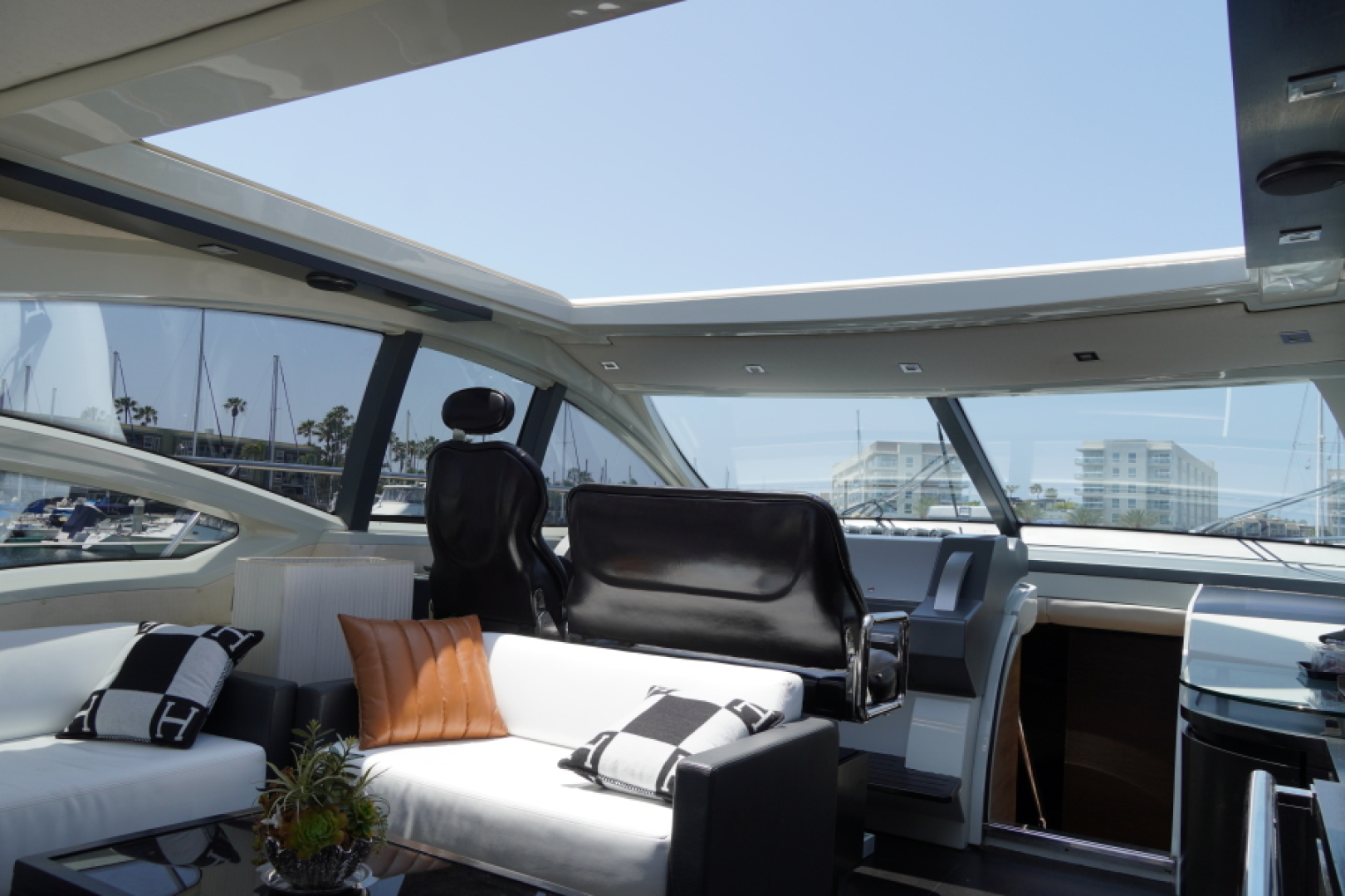 Slide: The Image of Azimut 62S 2007 - 18