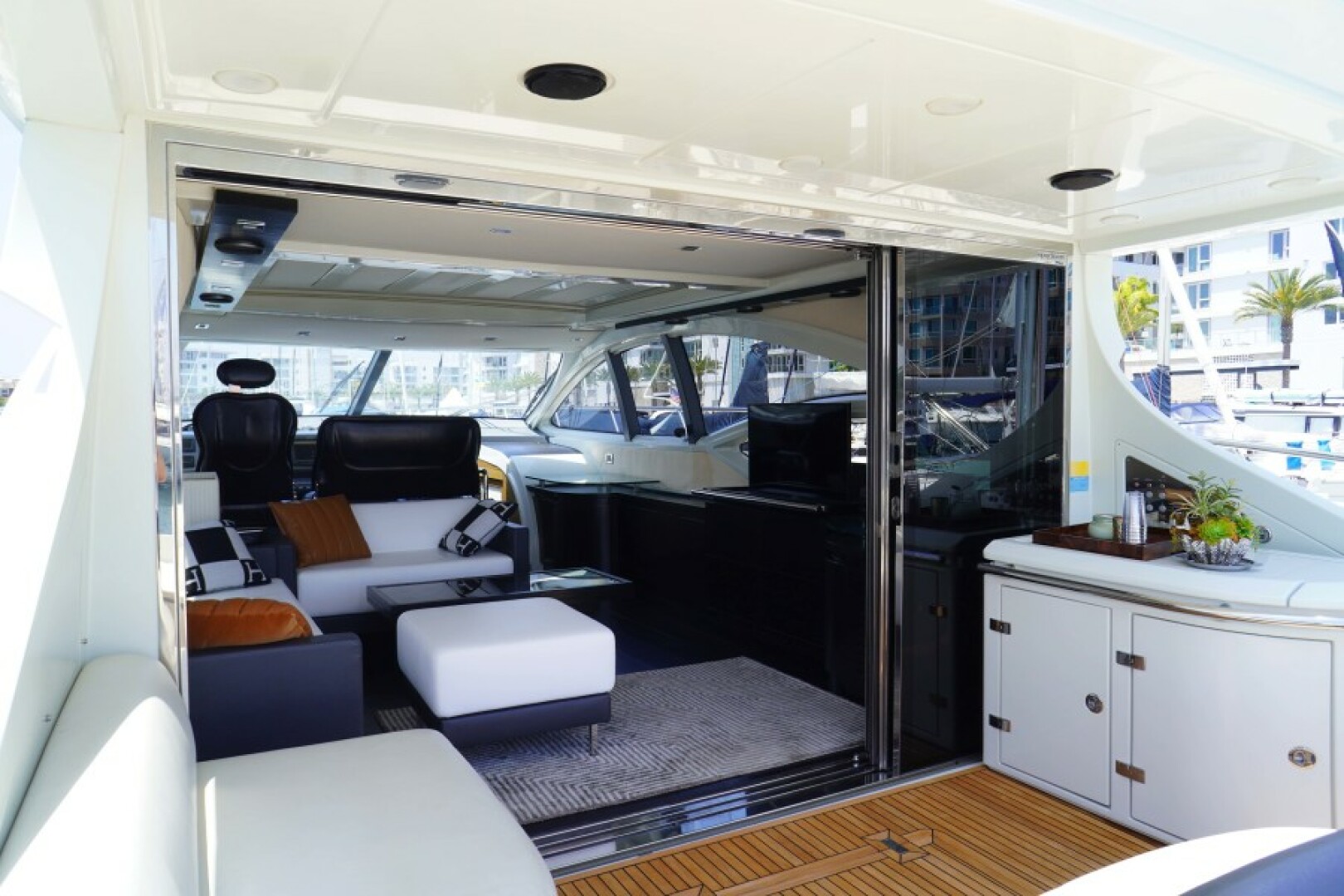 Slide: The Image of Azimut 62S 2007 - 24