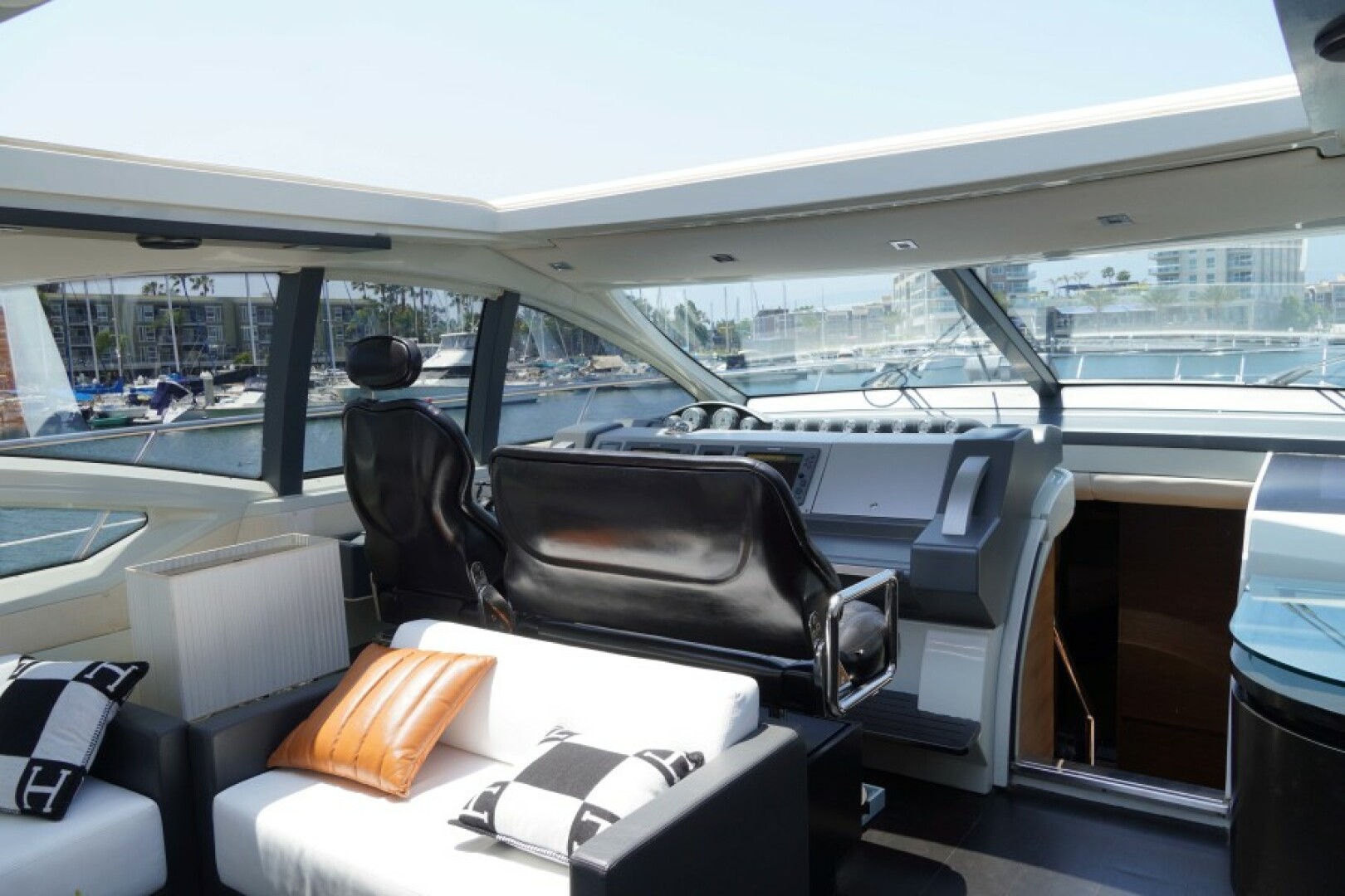 Slide: The Image of Azimut 62S 2007 - 30