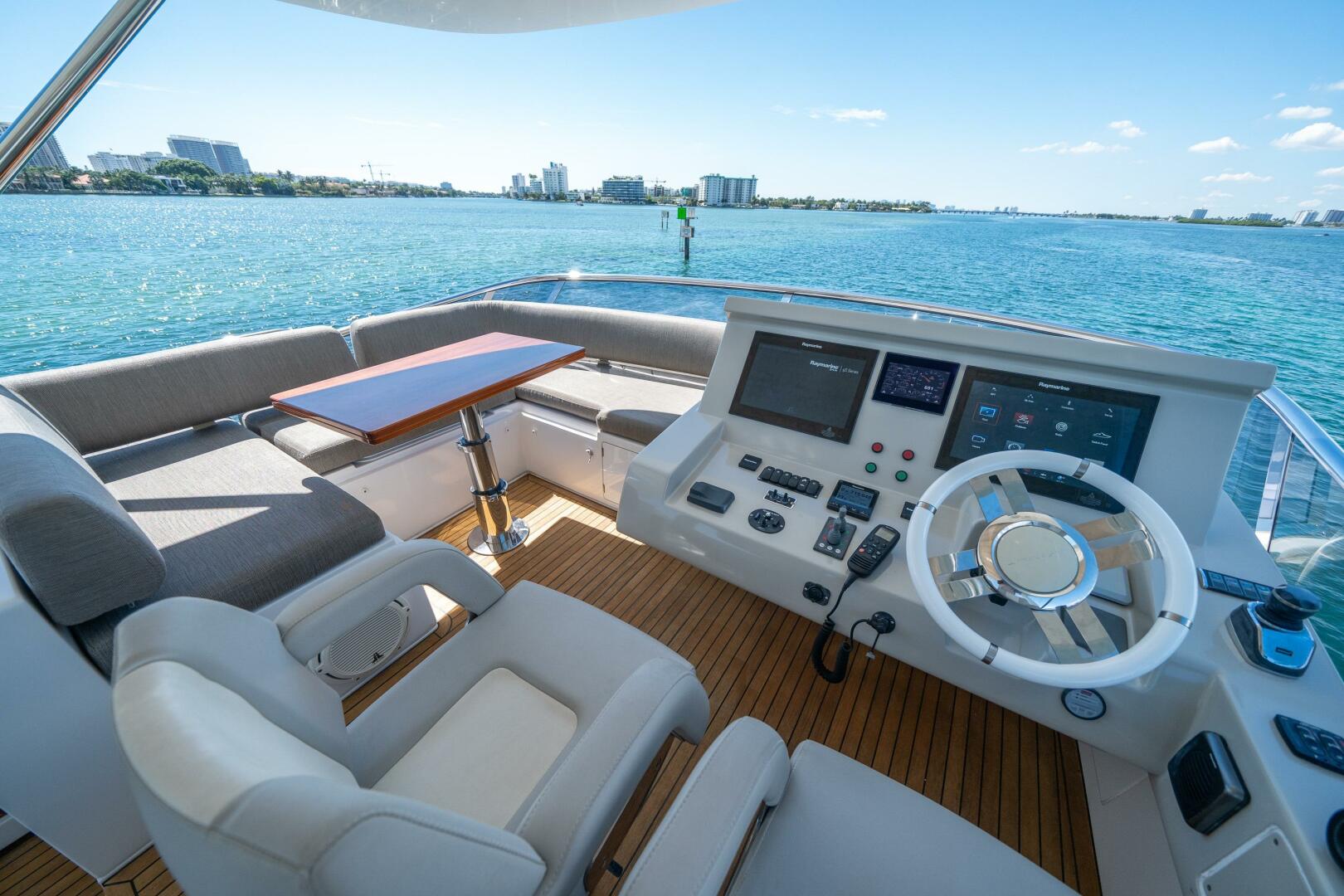 Slide: The Image of Azimut 66 Fly 2018 - 4724366