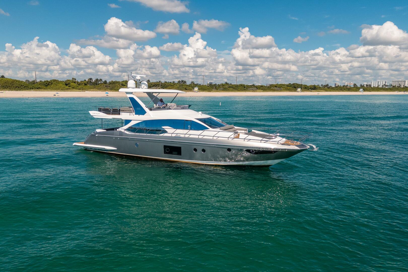 Slide: The Image of Azimut 66 Fly 2018 - 4724312