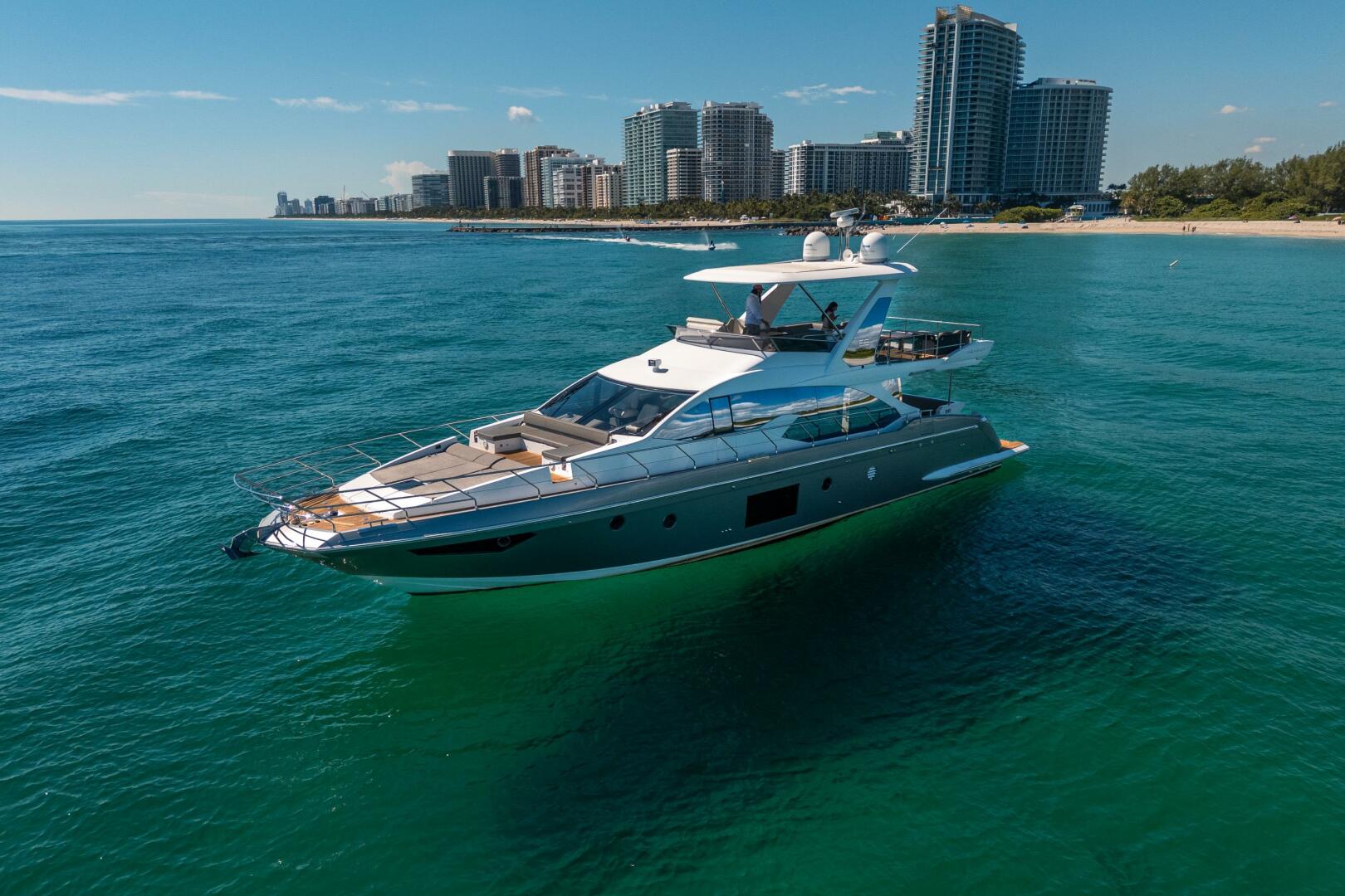 Slide: The Image of Azimut 66 Fly 2018 - 4724315