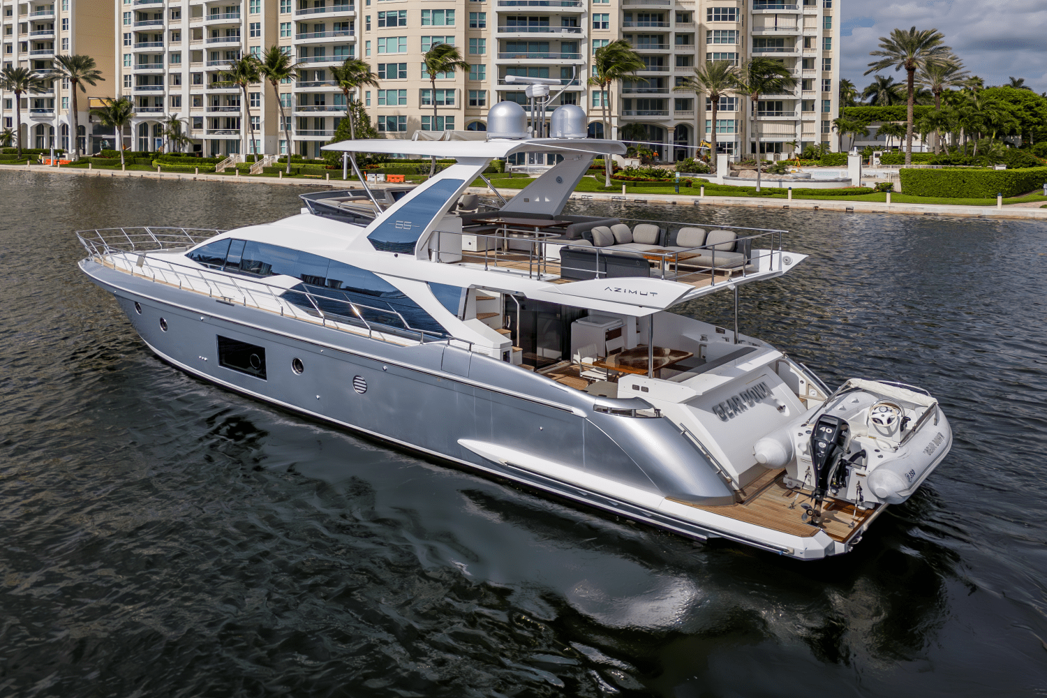 Slide: The Image of Azimut 66 FLY 2019 - 2