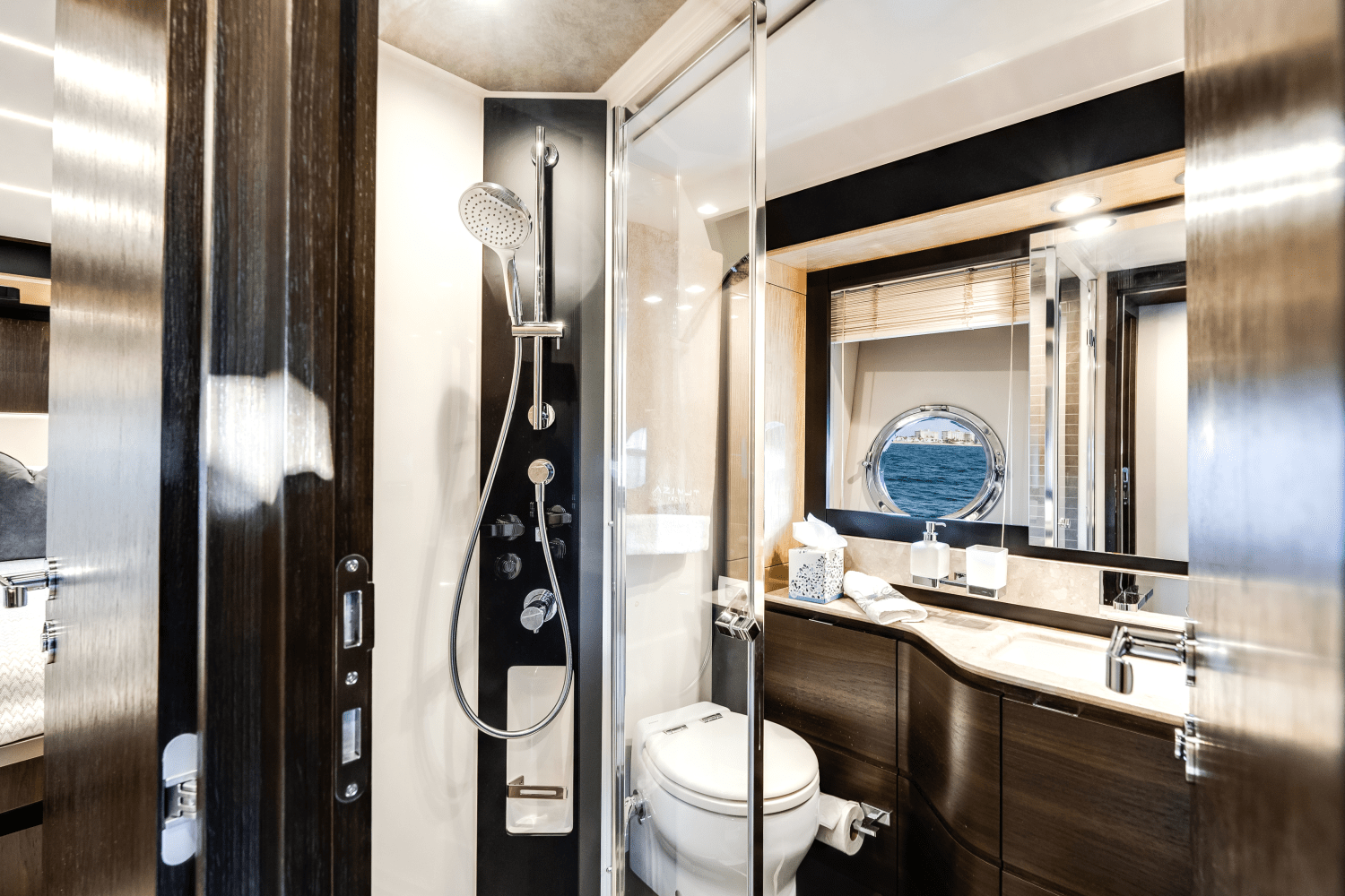 Slide: The Image of Azimut 66 FLY 2019 - 20