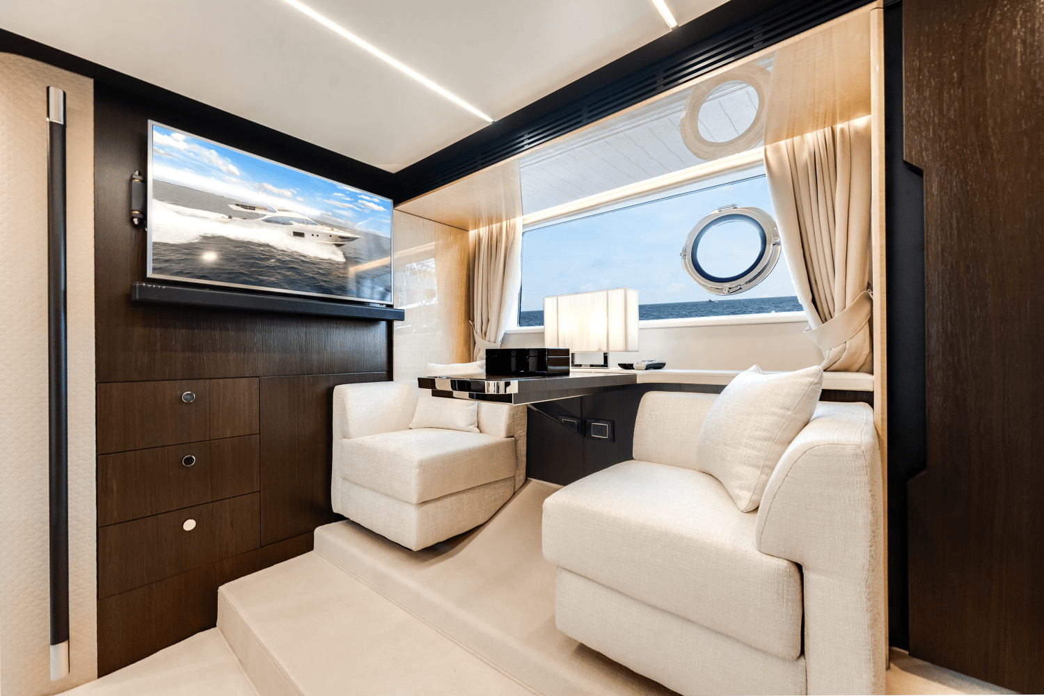 Slide: The Image of Azimut 66 FLY 2019 - 24