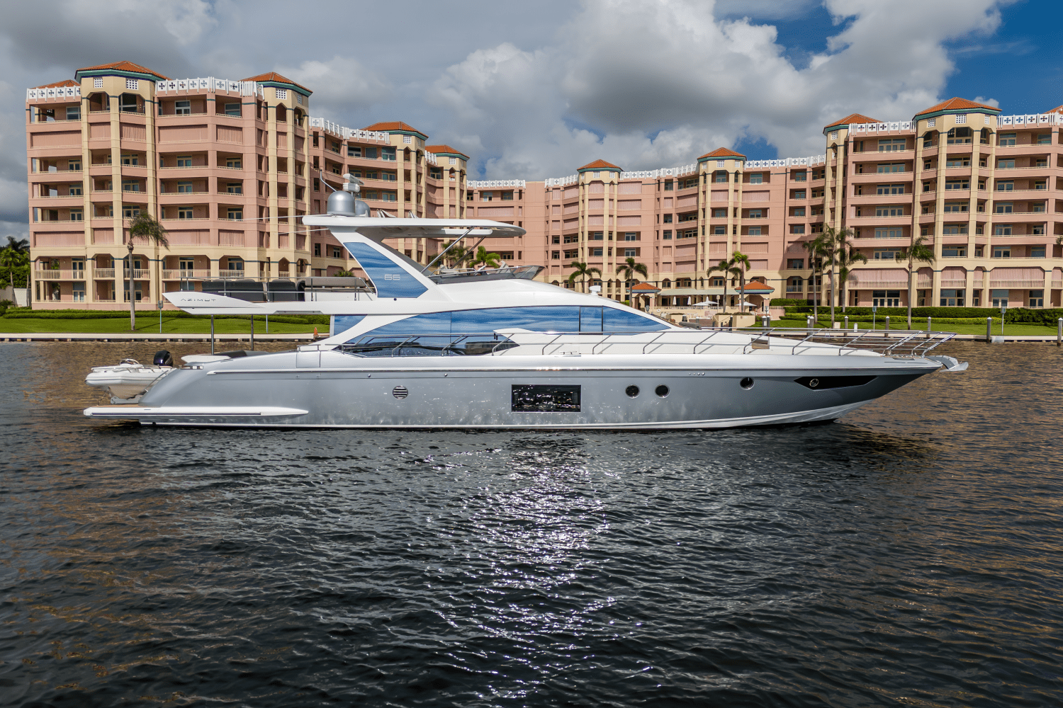 Slide: The Image of Azimut 66 FLY 2019 - 3