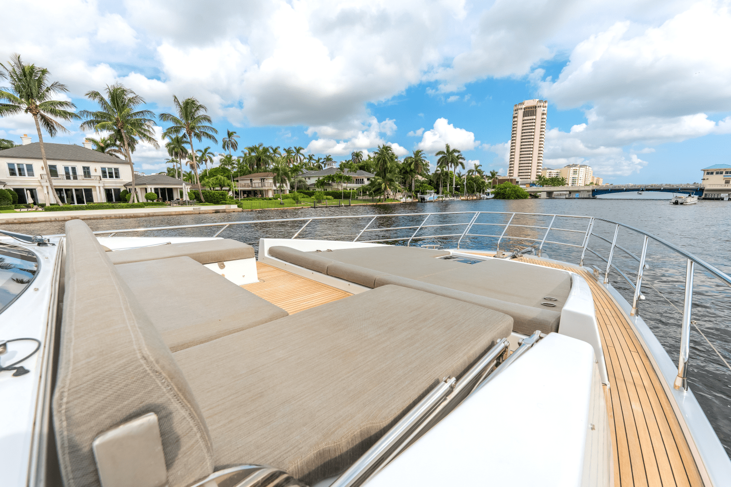 Slide: The Image of Azimut 66 FLY 2019 - 45