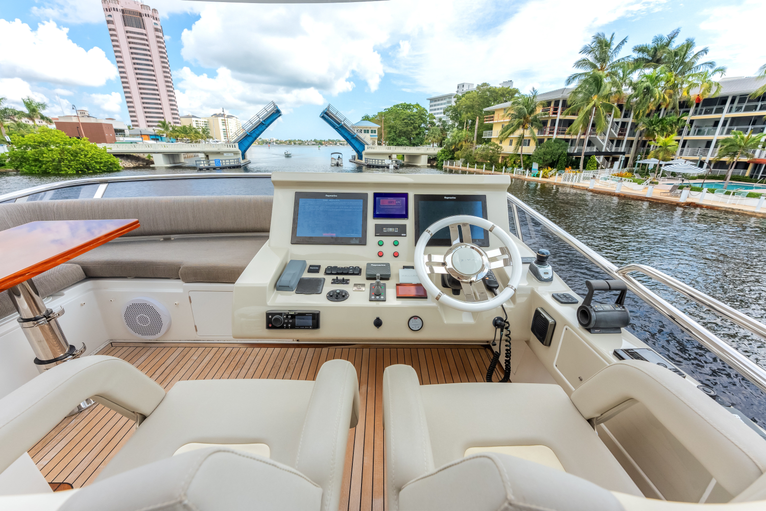 Slide: The Image of Azimut 66 FLY 2019 - 52