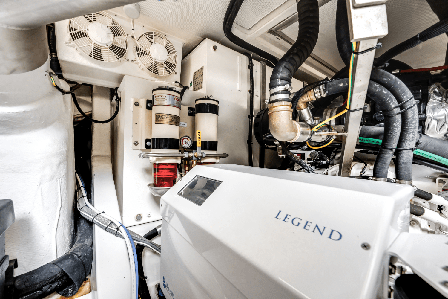 Slide: The Image of Azimut 66 FLY 2019 - 56