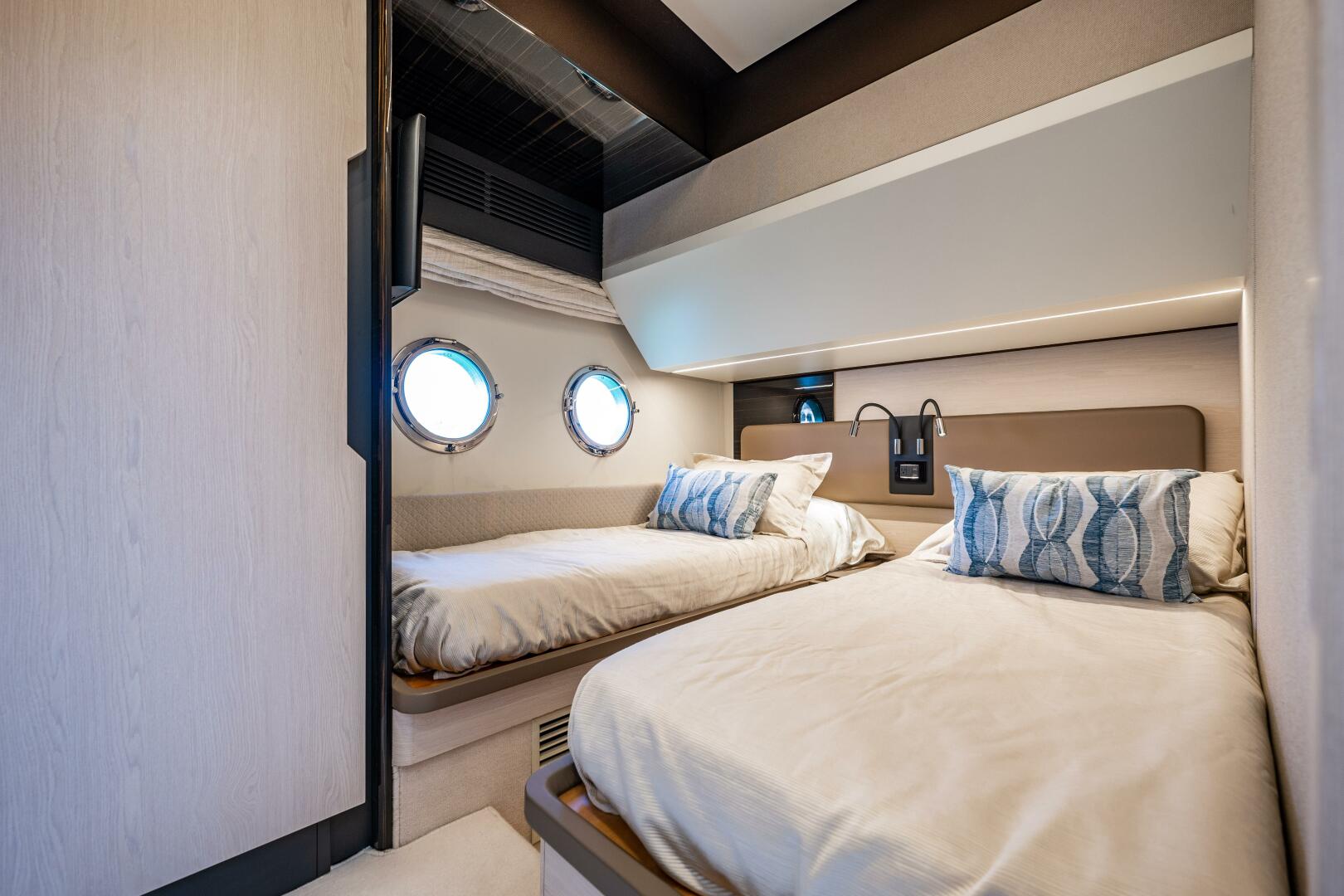 Slide: The Image of Azimut 66 Flybridge 2017 - 5116607