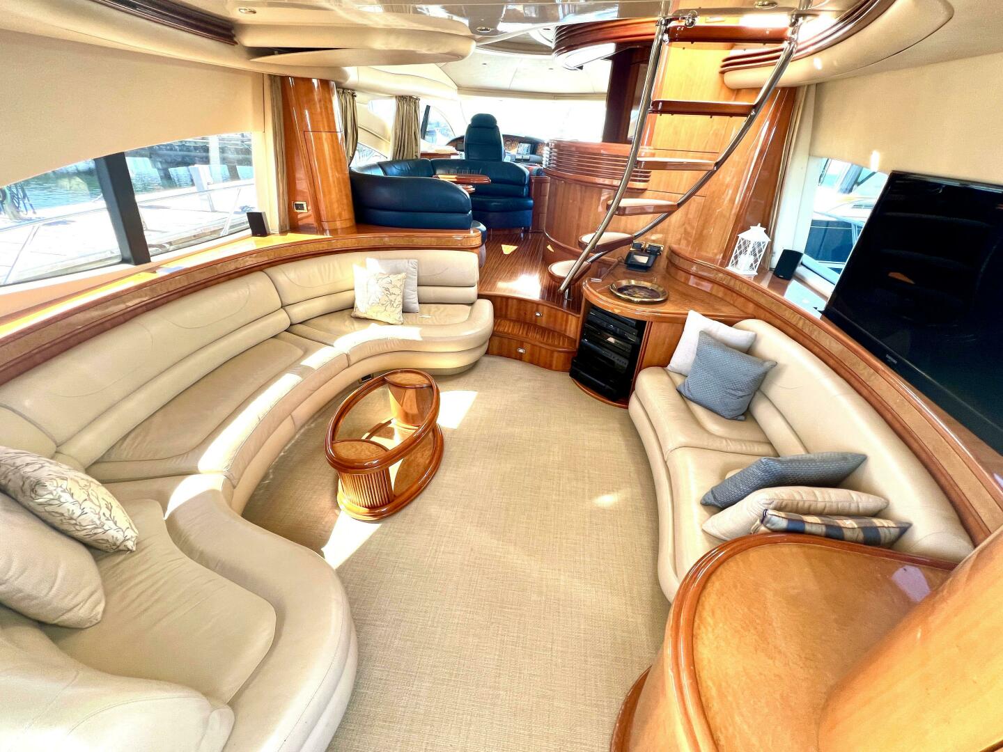 Slide: The Image of Azimut 68 Plus 2002 - 4813158