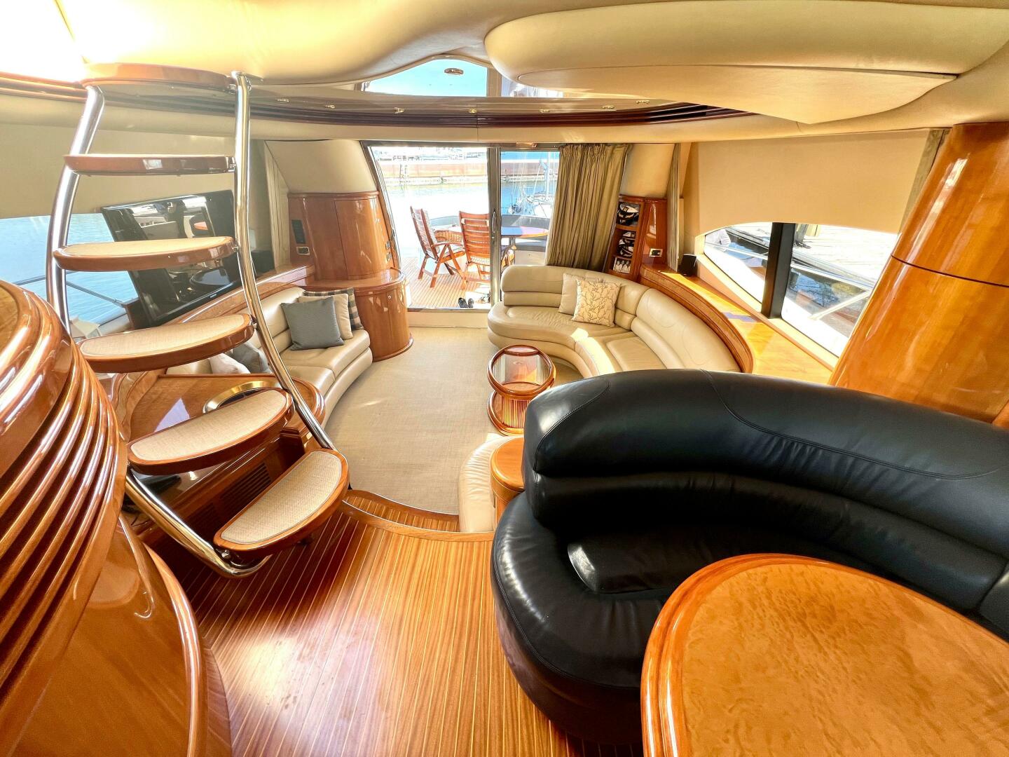 Slide: The Image of Azimut 68 Plus 2002 - 4813159