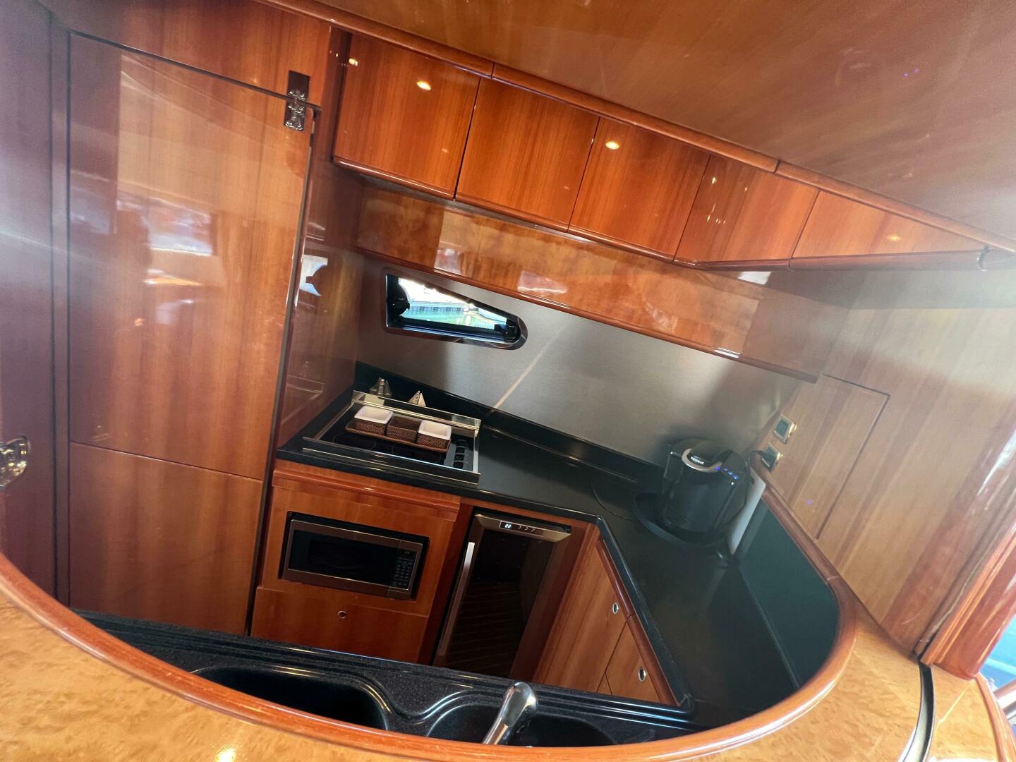 Slide: The Image of Azimut 68 Plus 2002 - 4813165