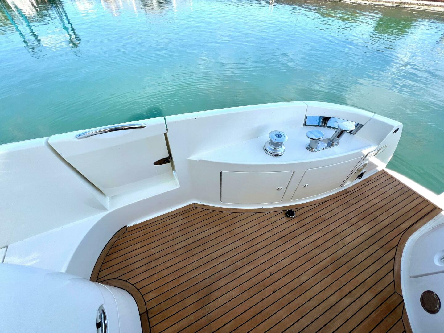 Slide: The Image of Azimut 68 Plus 2002 - 4813195