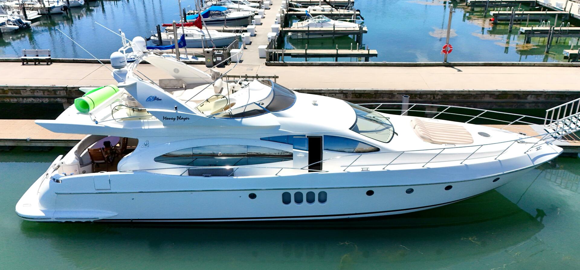 Slide: The Image of Azimut 68 Plus 2002 - 4813223