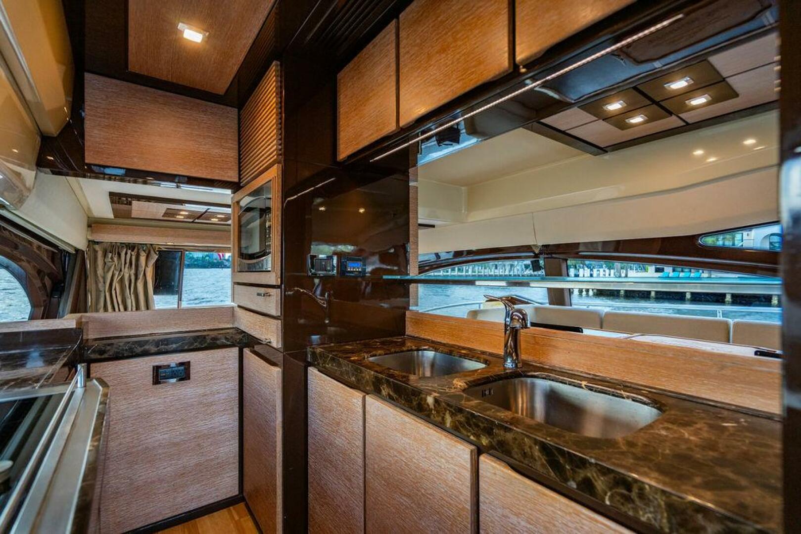 Slide: The Image of Azimut 70 Fly 2011 - 5341511