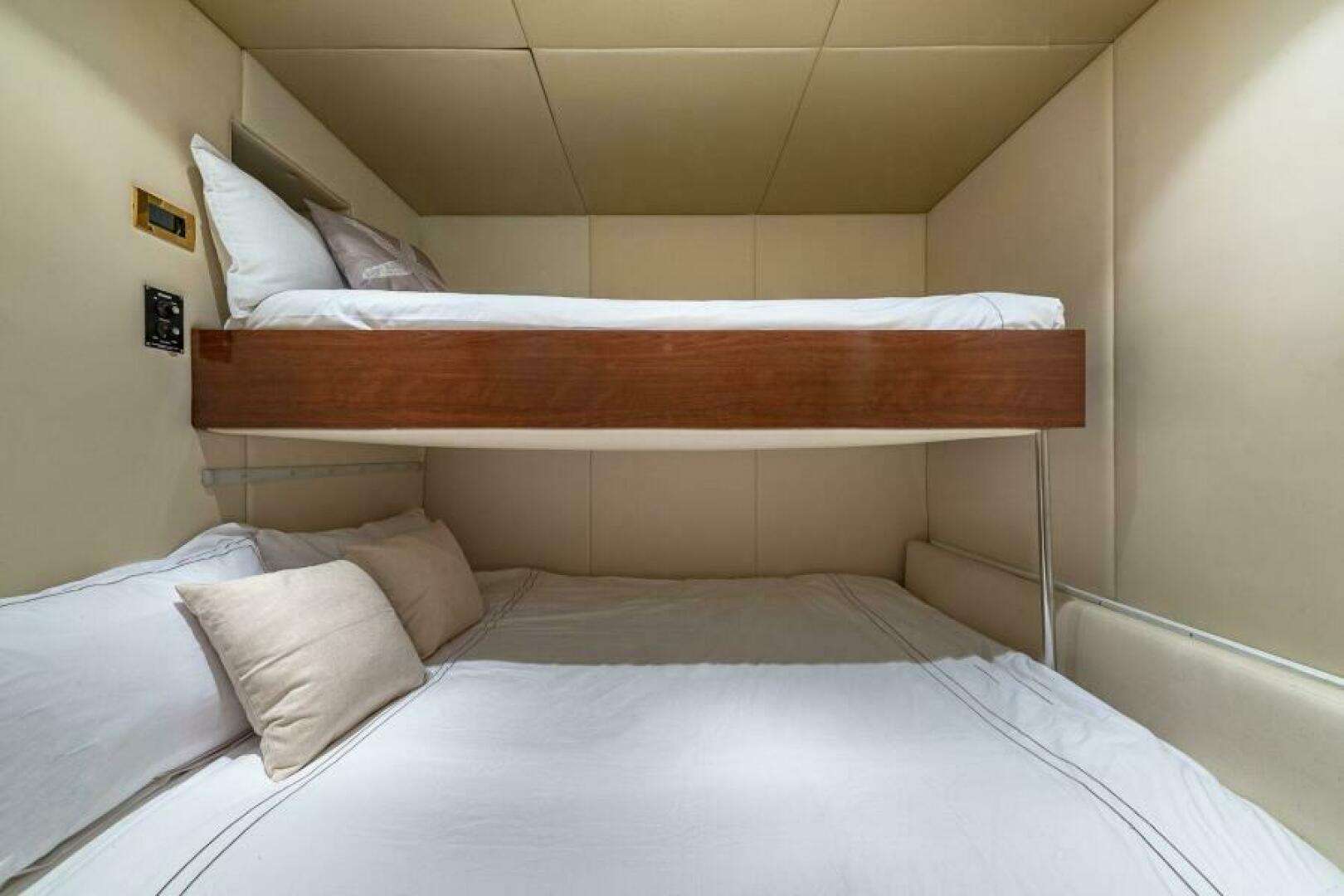 Slide: The Image of Azimut 70 Sea-Jet 2001 - 5098483