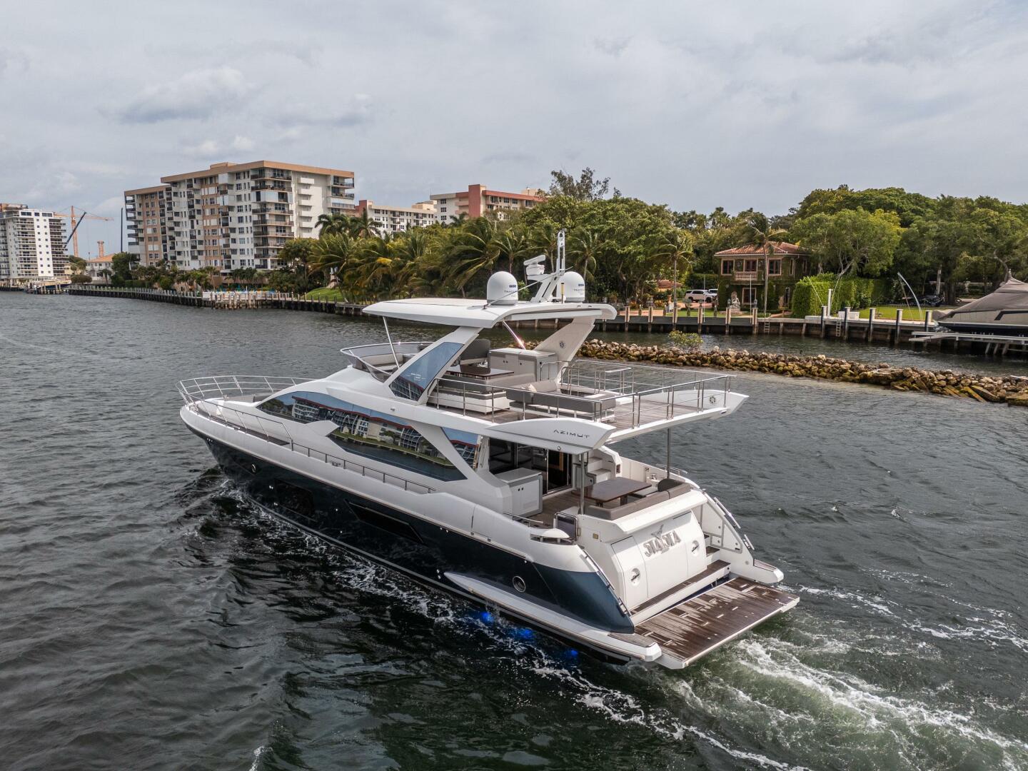 Slide: The Image of Azimut 72 Fly 2016 - 5133158