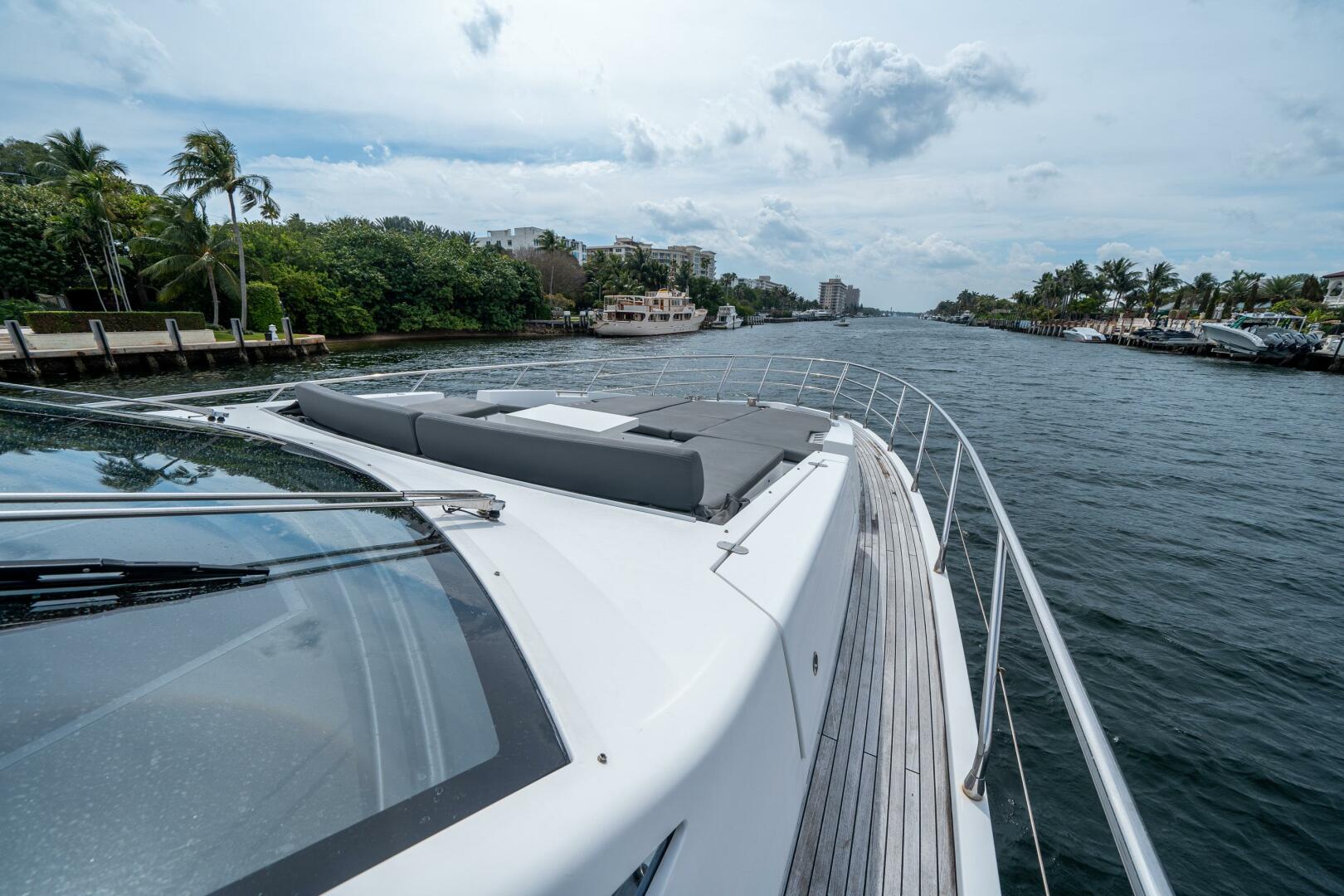 Slide: The Image of Azimut 72 Fly 2016 - 5133170