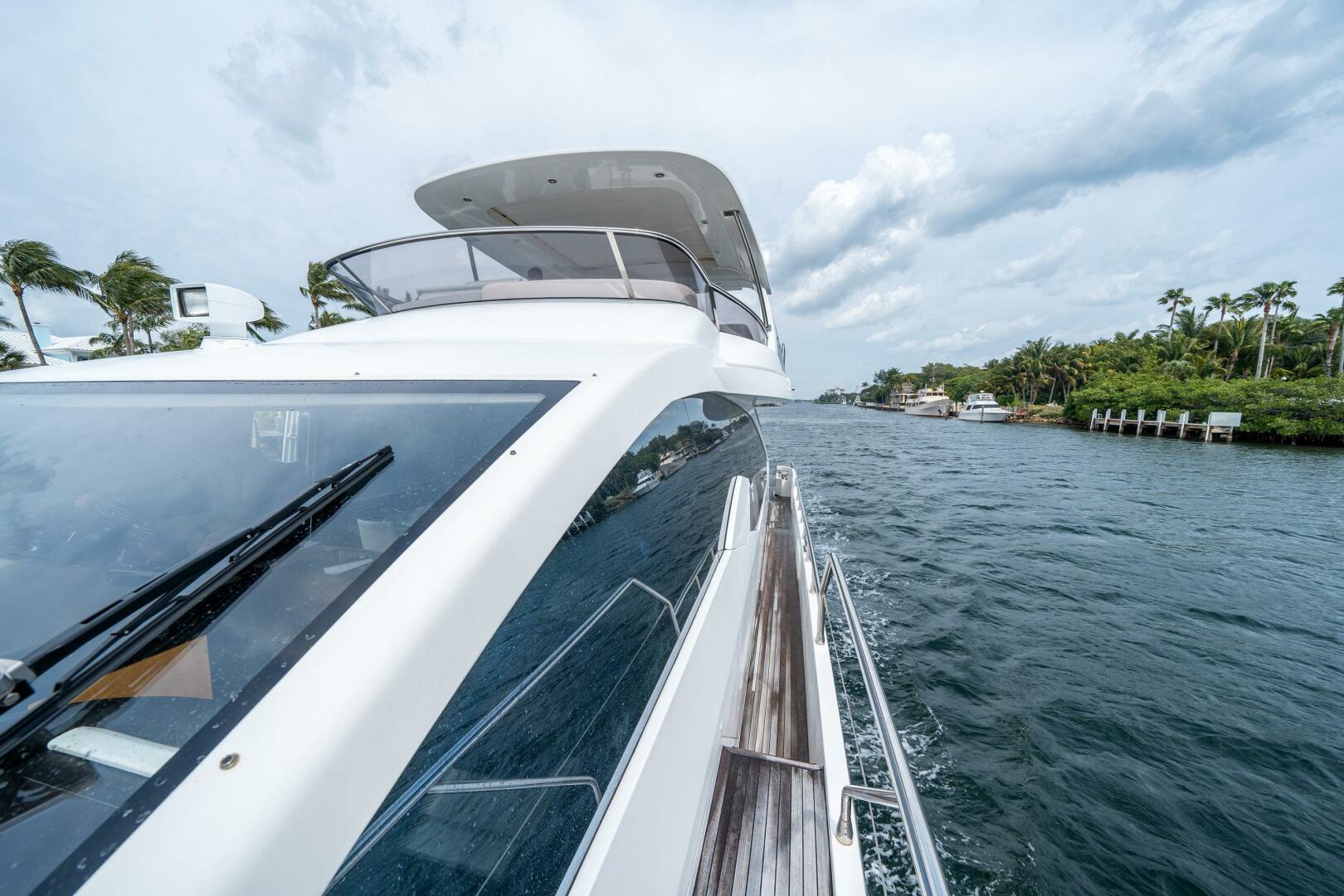 Slide: The Image of Azimut 72 Fly 2016 - 5133174