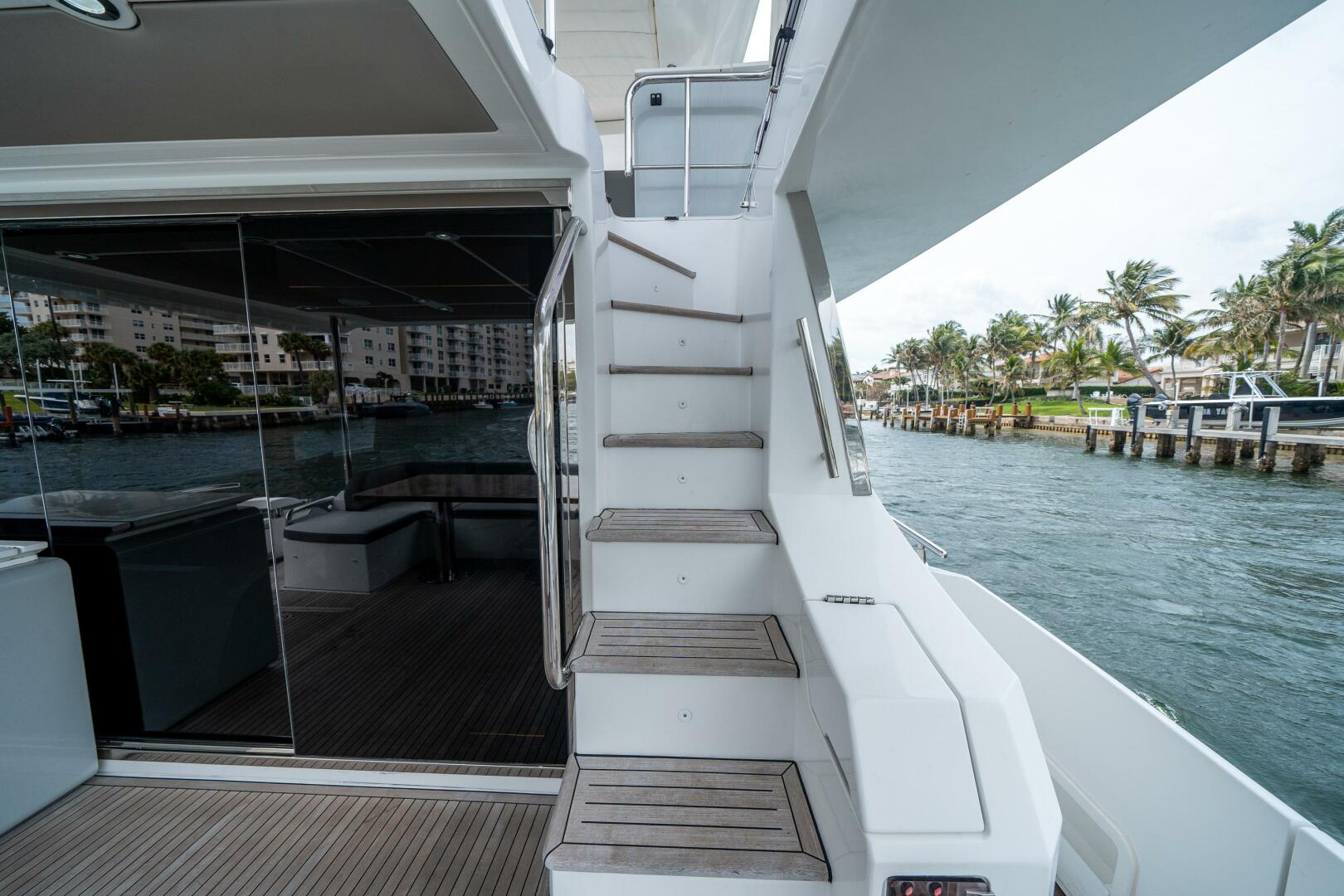 Slide: The Image of Azimut 72 Fly 2016 - 5133175