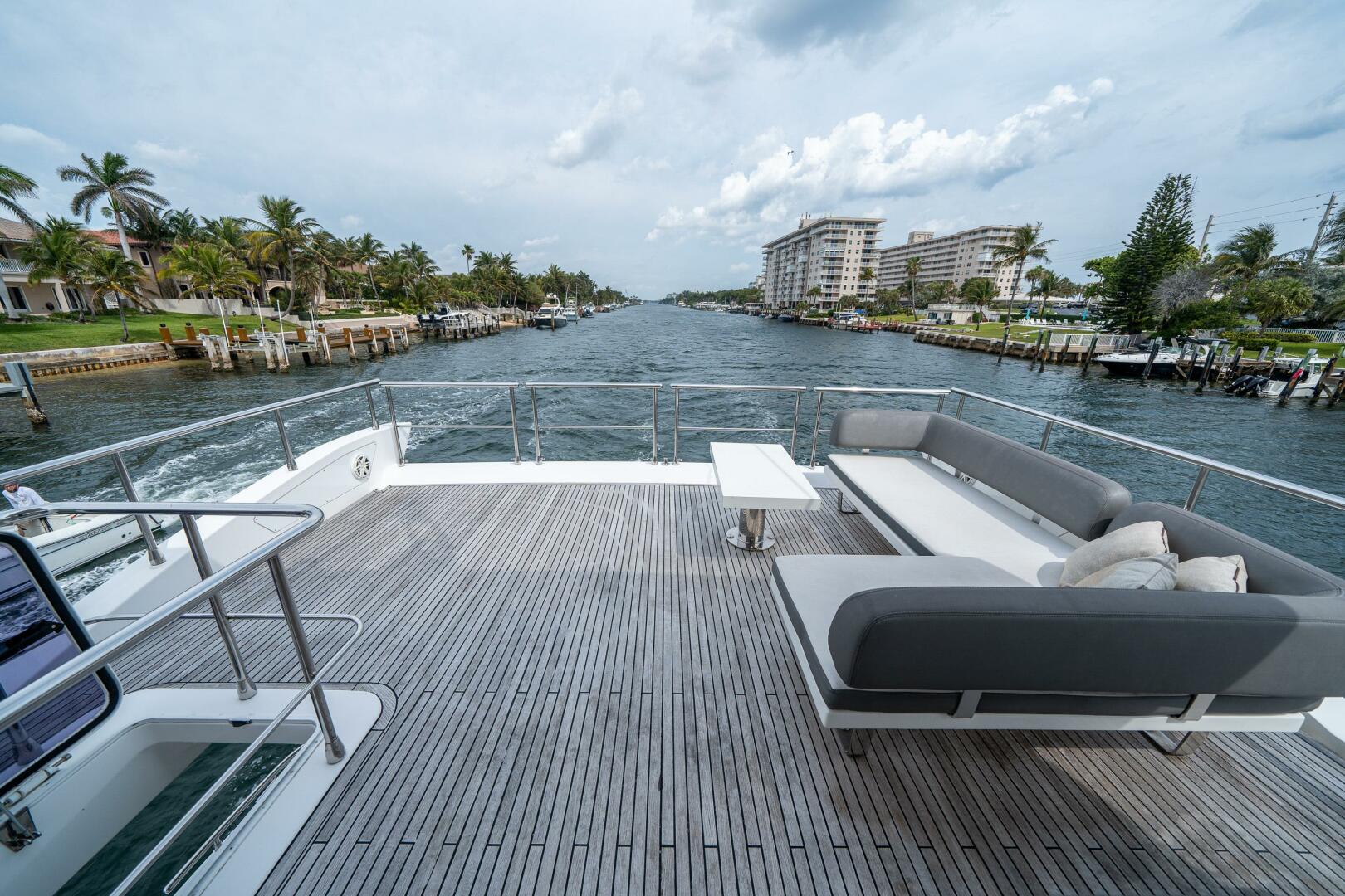 Slide: The Image of Azimut 72 Fly 2016 - 5133177
