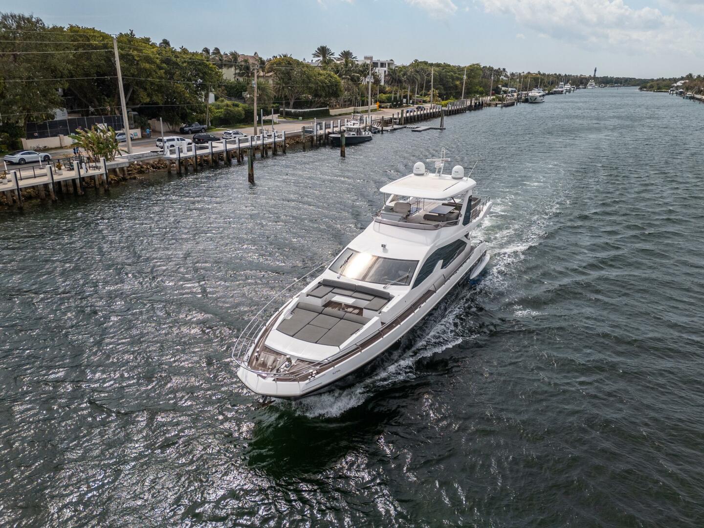 Slide: The Image of Azimut 72 Fly 2016 - 5133159