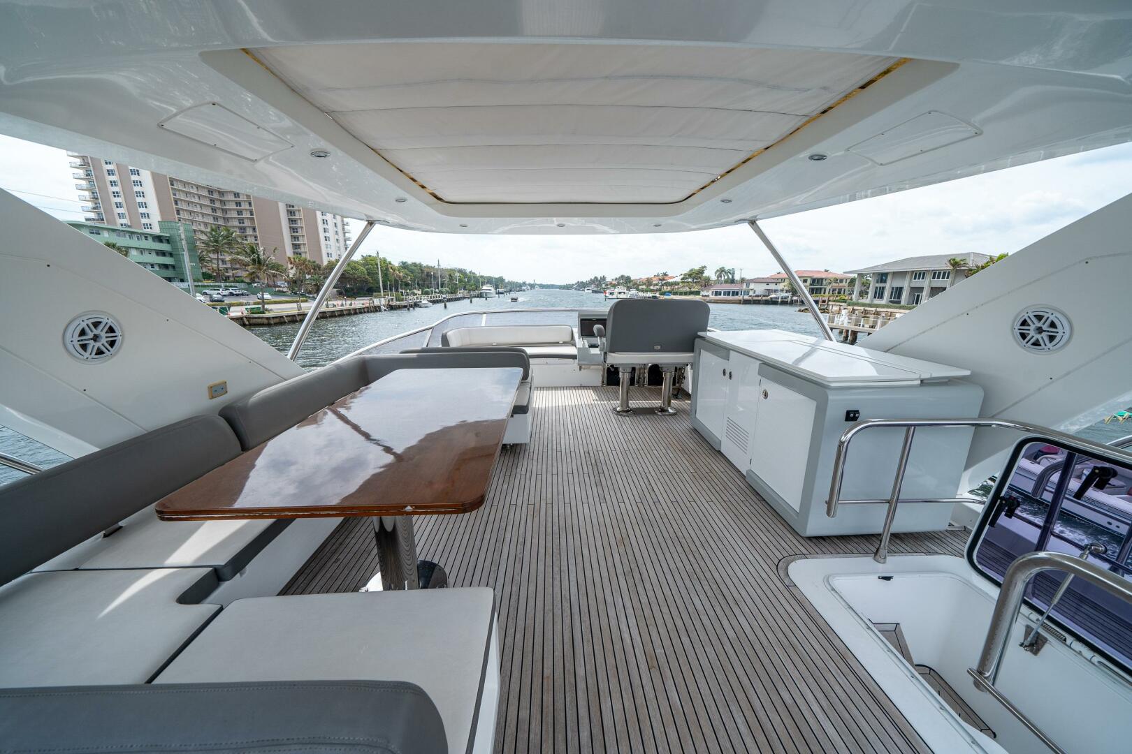 Slide: The Image of Azimut 72 Fly 2016 - 5133179