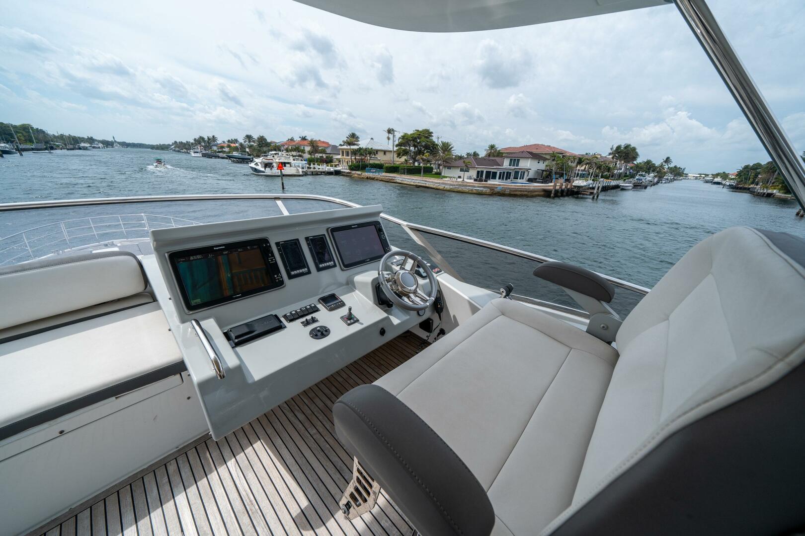 Slide: The Image of Azimut 72 Fly 2016 - 5133186