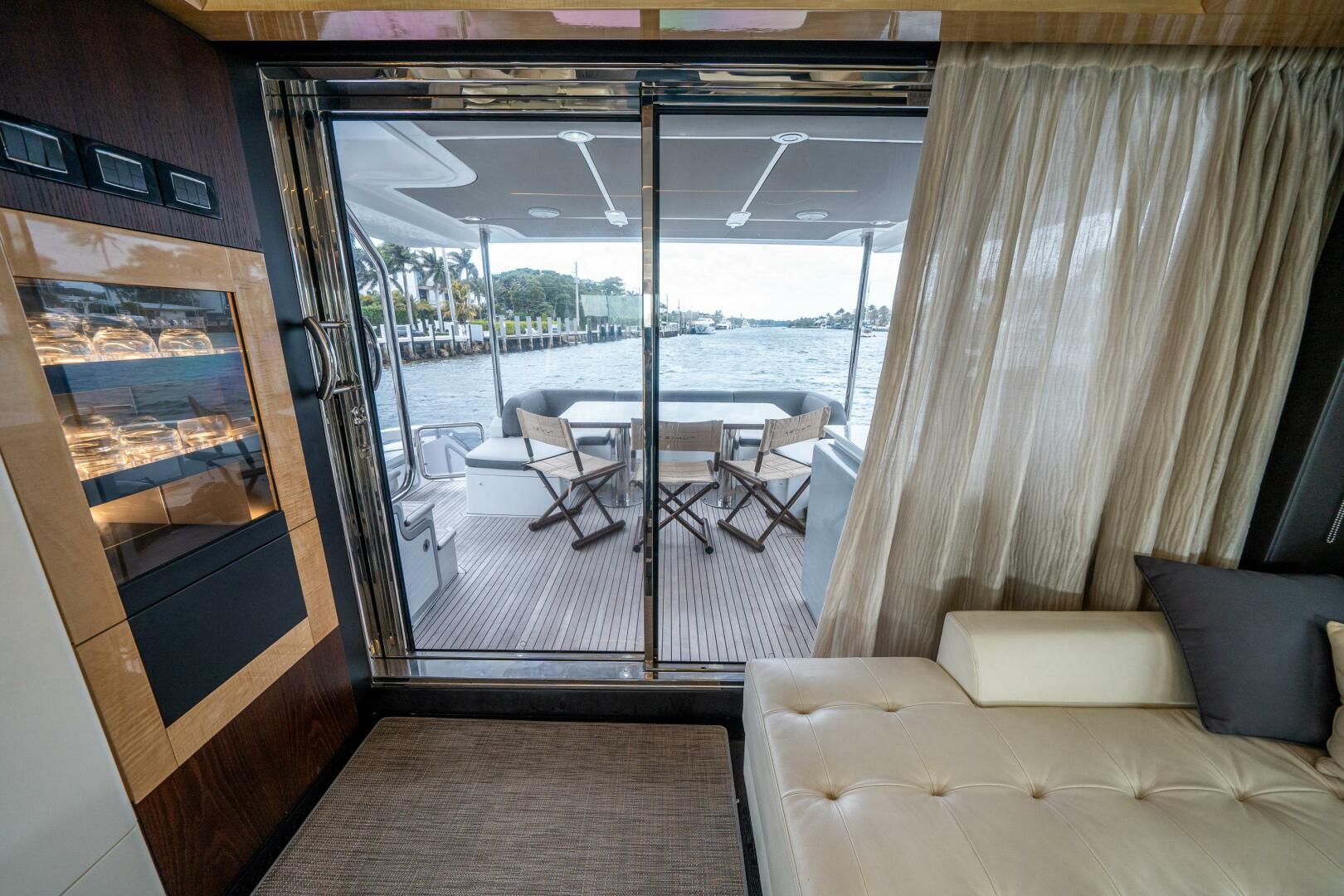 Slide: The Image of Azimut 72 Fly 2016 - 5133187