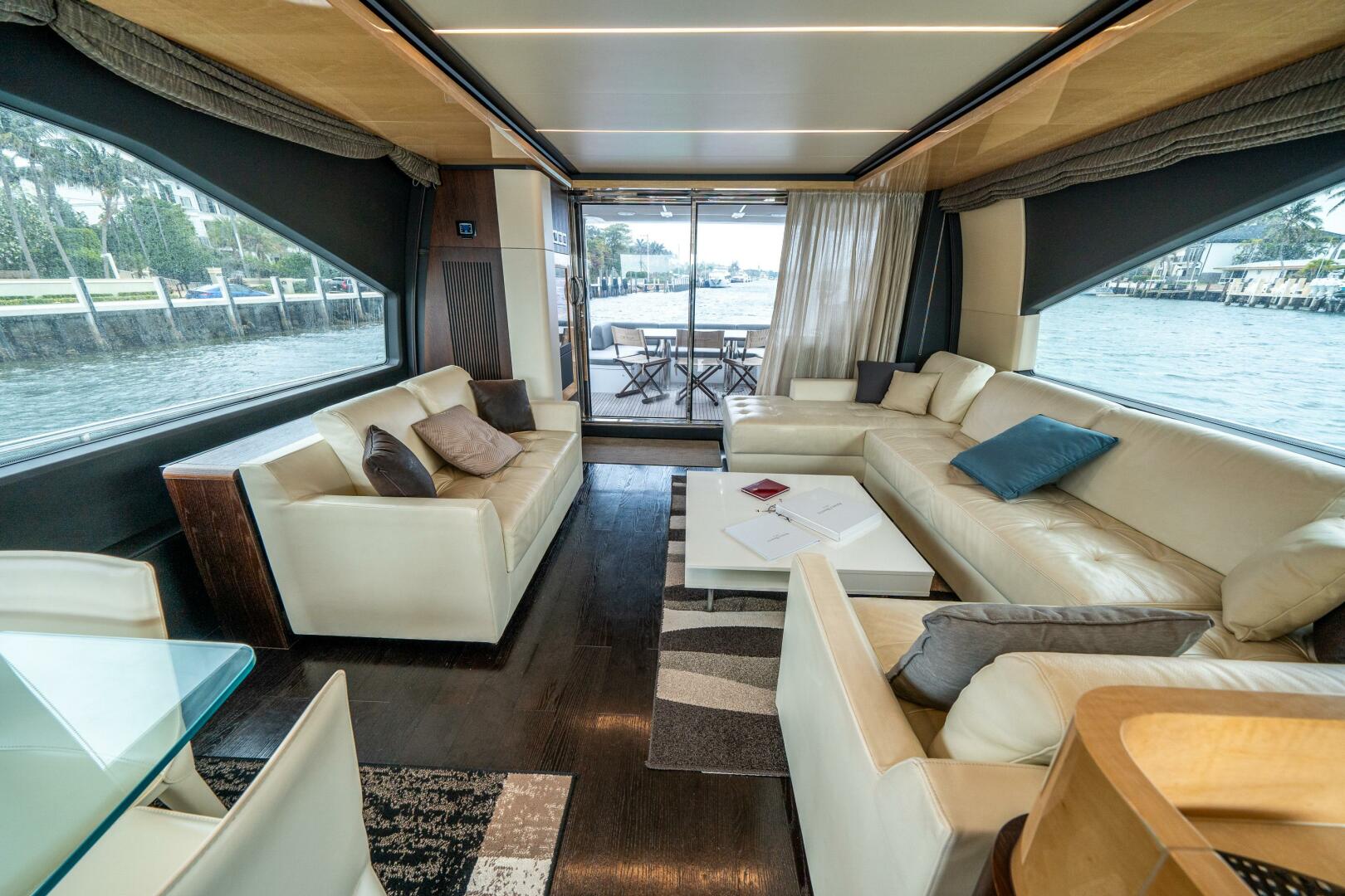 Slide: The Image of Azimut 72 Fly 2016 - 5133188