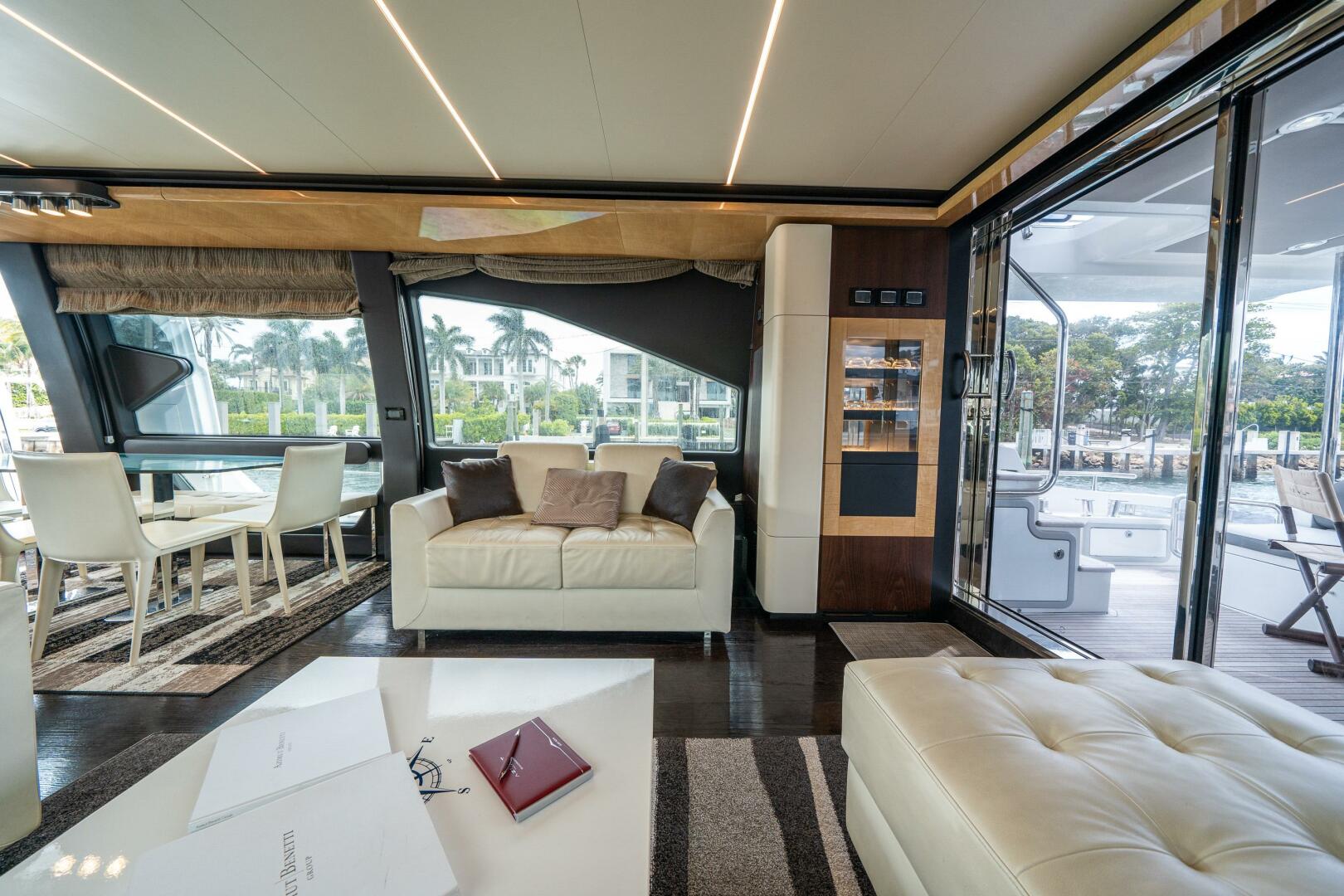 Slide: The Image of Azimut 72 Fly 2016 - 5133190