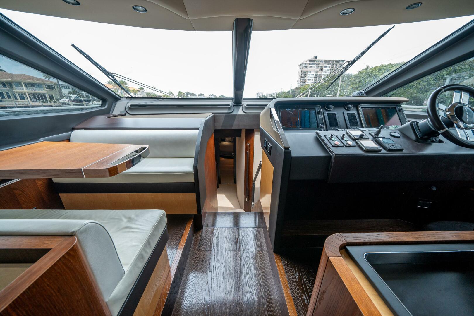 Slide: The Image of Azimut 72 Fly 2016 - 5133197
