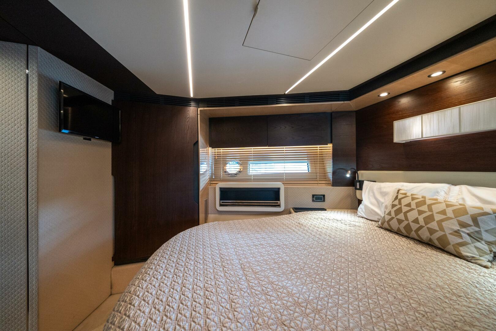 Slide: The Image of Azimut 72 Fly 2016 - 5133211
