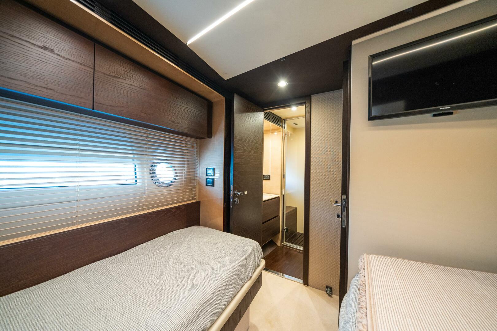 Slide: The Image of Azimut 72 Fly 2016 - 5133217