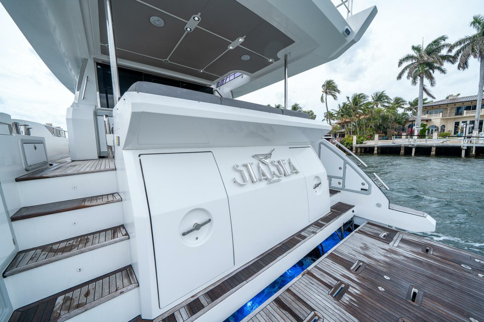 Slide: The Image of Azimut 72 Fly 2016 - 5133163