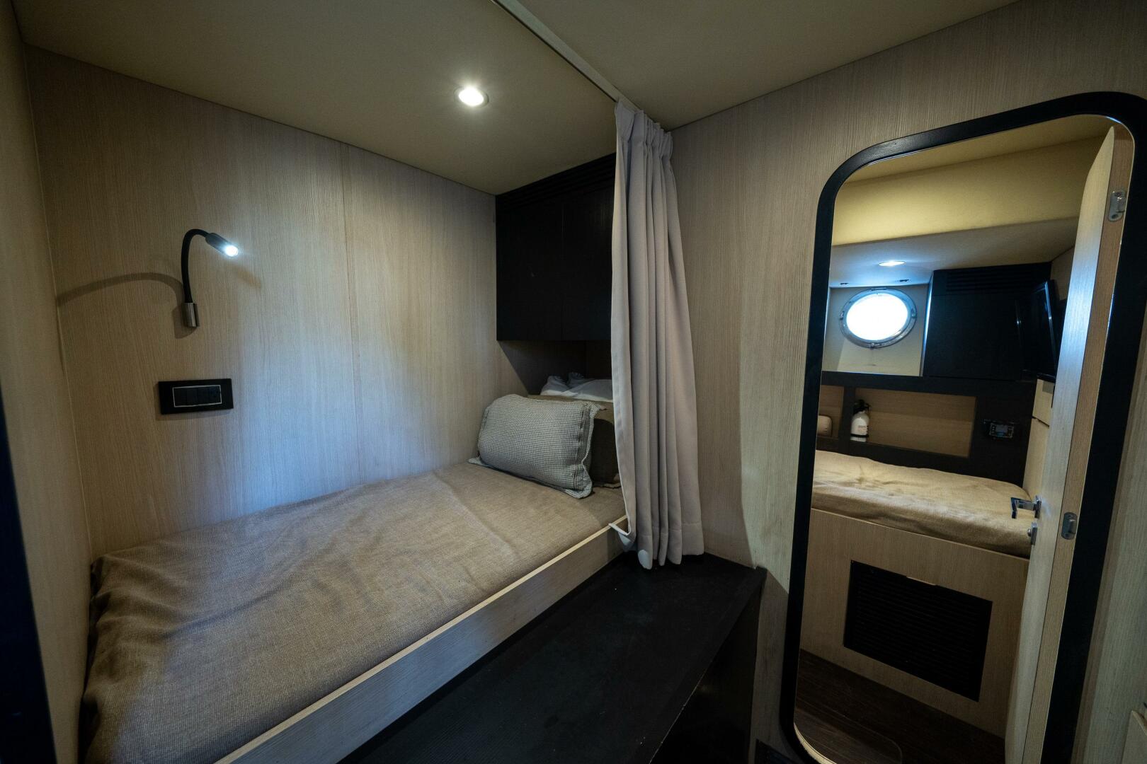 Slide: The Image of Azimut 72 Fly 2016 - 5133226