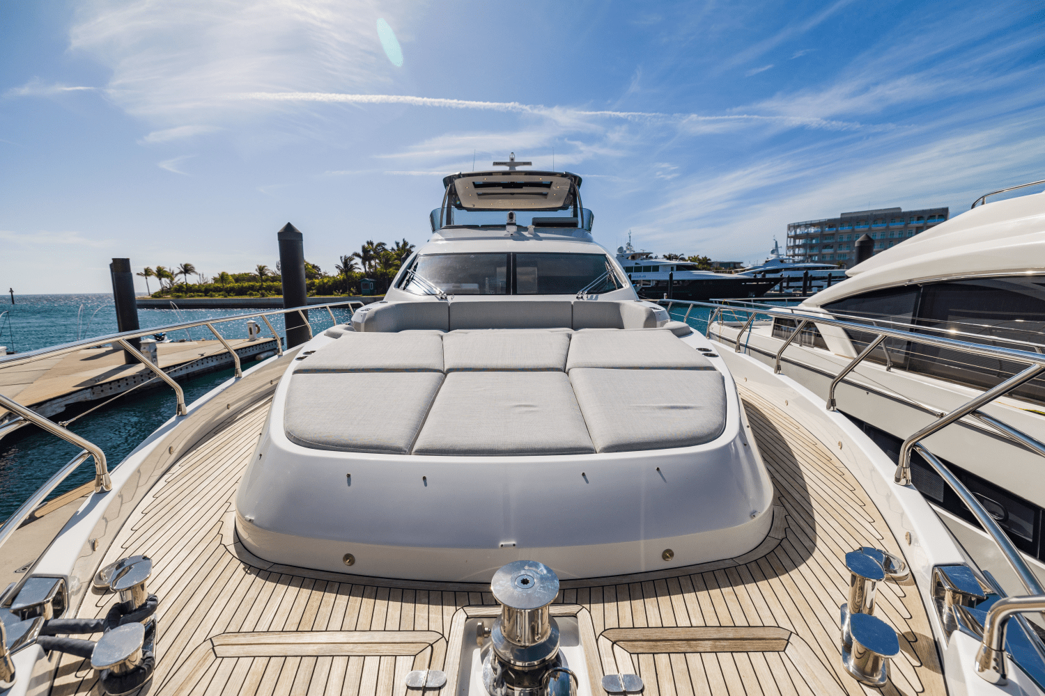 Slide: The Image of Azimut 78 FLY 2023 - 14
