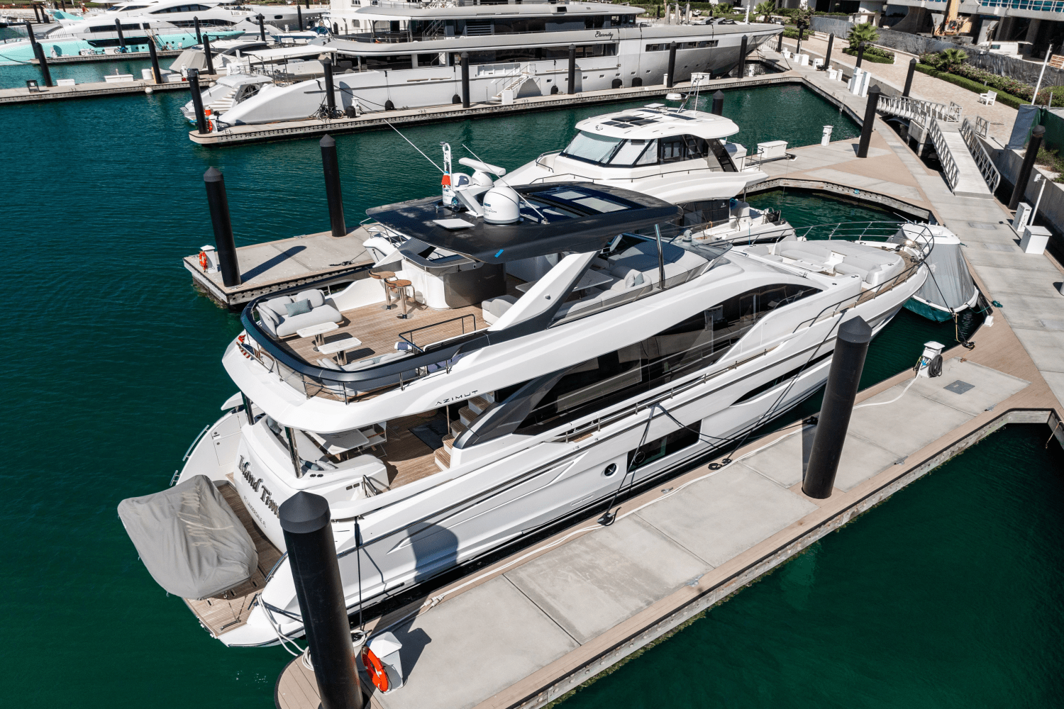 Slide: The Image of Azimut 78 FLY 2023 - 3