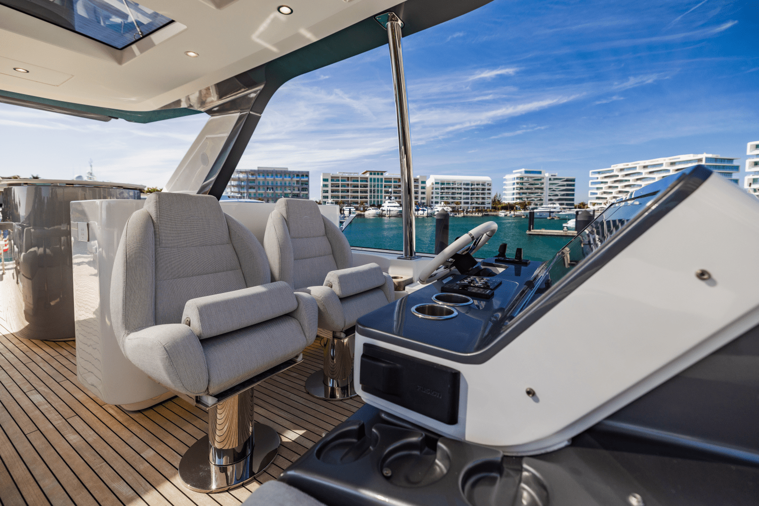 Slide: The Image of Azimut 78 FLY 2023 - 31