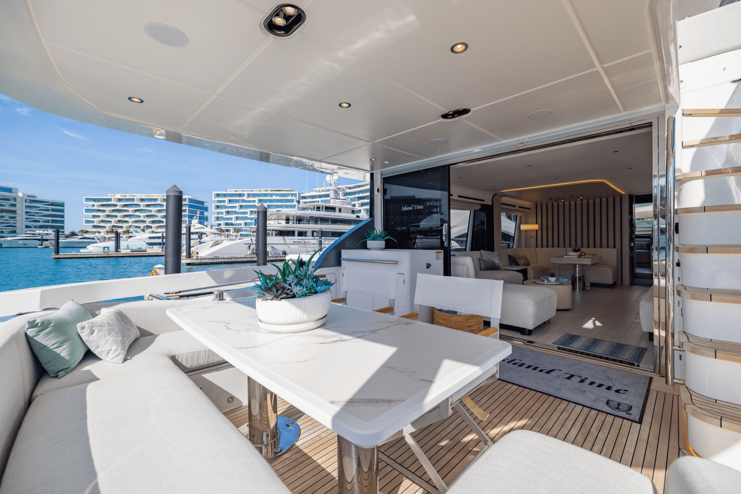 Slide: The Image of Azimut 78 FLY 2023 - 39
