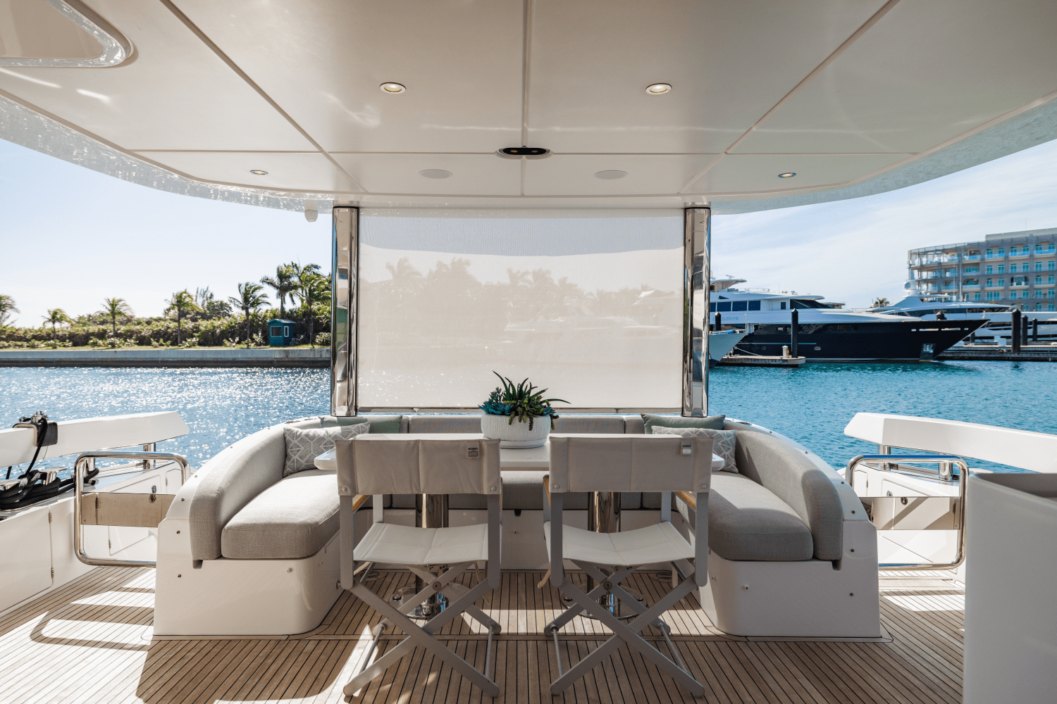Slide: The Image of Azimut 78 FLY 2023 - 51