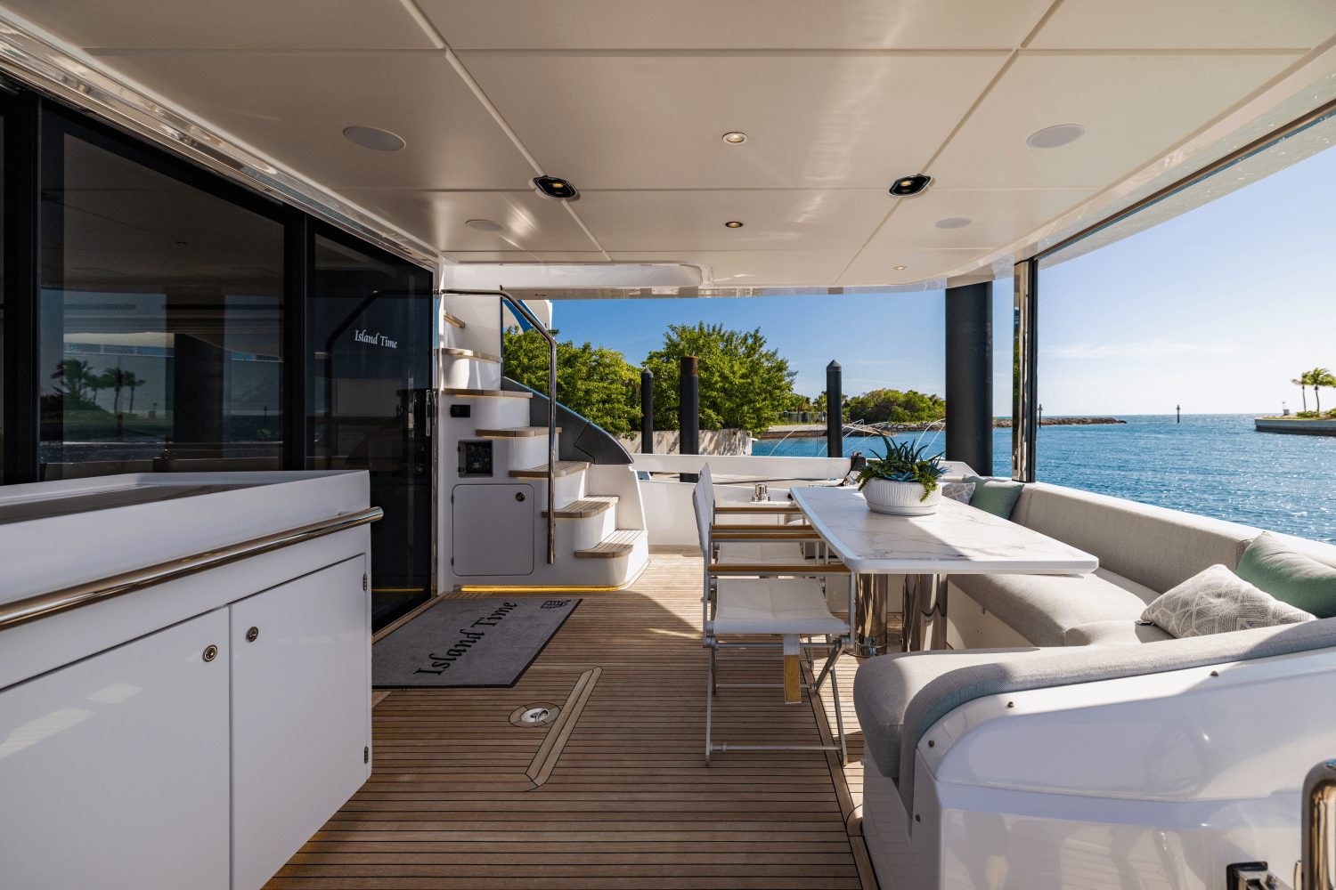 Slide: The Image of Azimut 78 FLY 2023 - 54